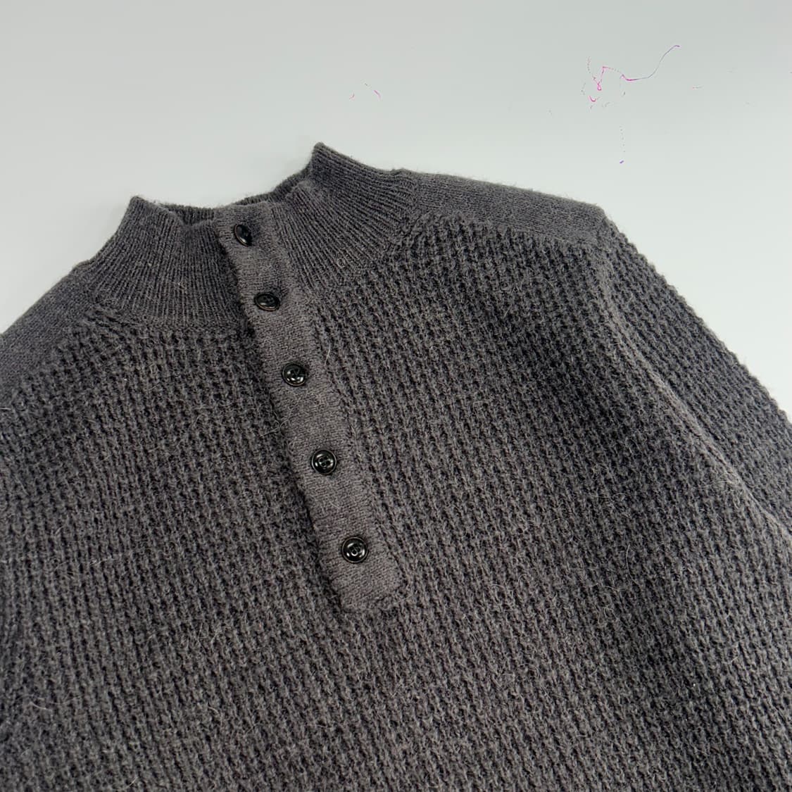 Theory 띠어리 업버튼 헨리넥 니트 상품이미지4