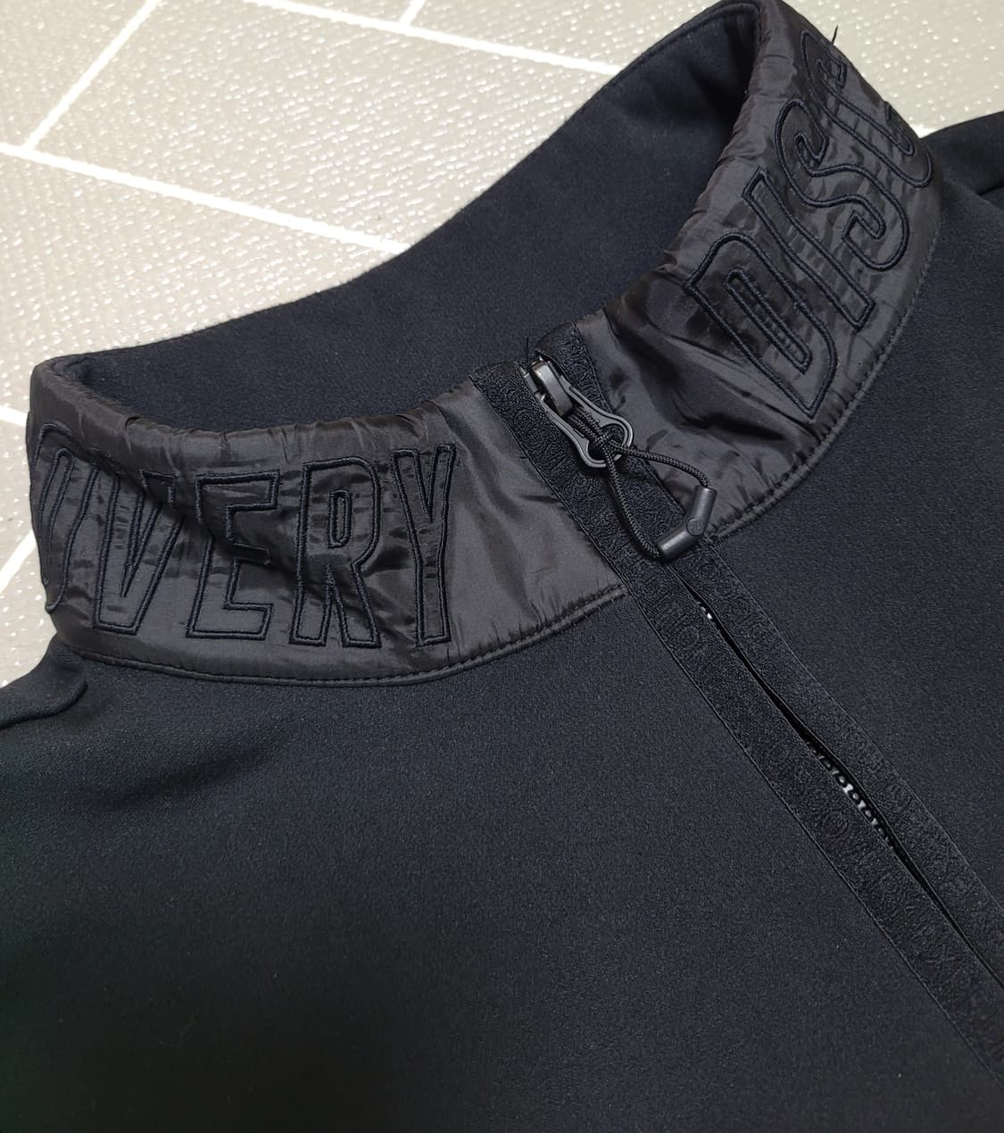 디스커버리 익스페디션 사이드 로고 반집업 티셔츠 95 상품이미지5