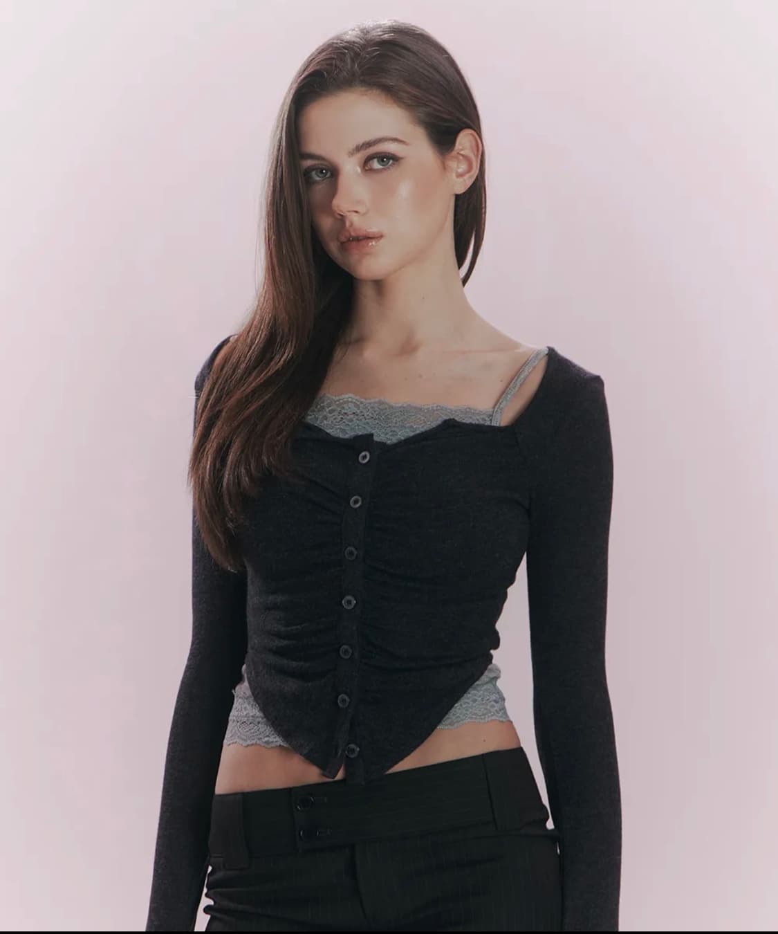 플리즈노팔로우 카야 버튼 셔링 롱슬리브탑 상품이미지1