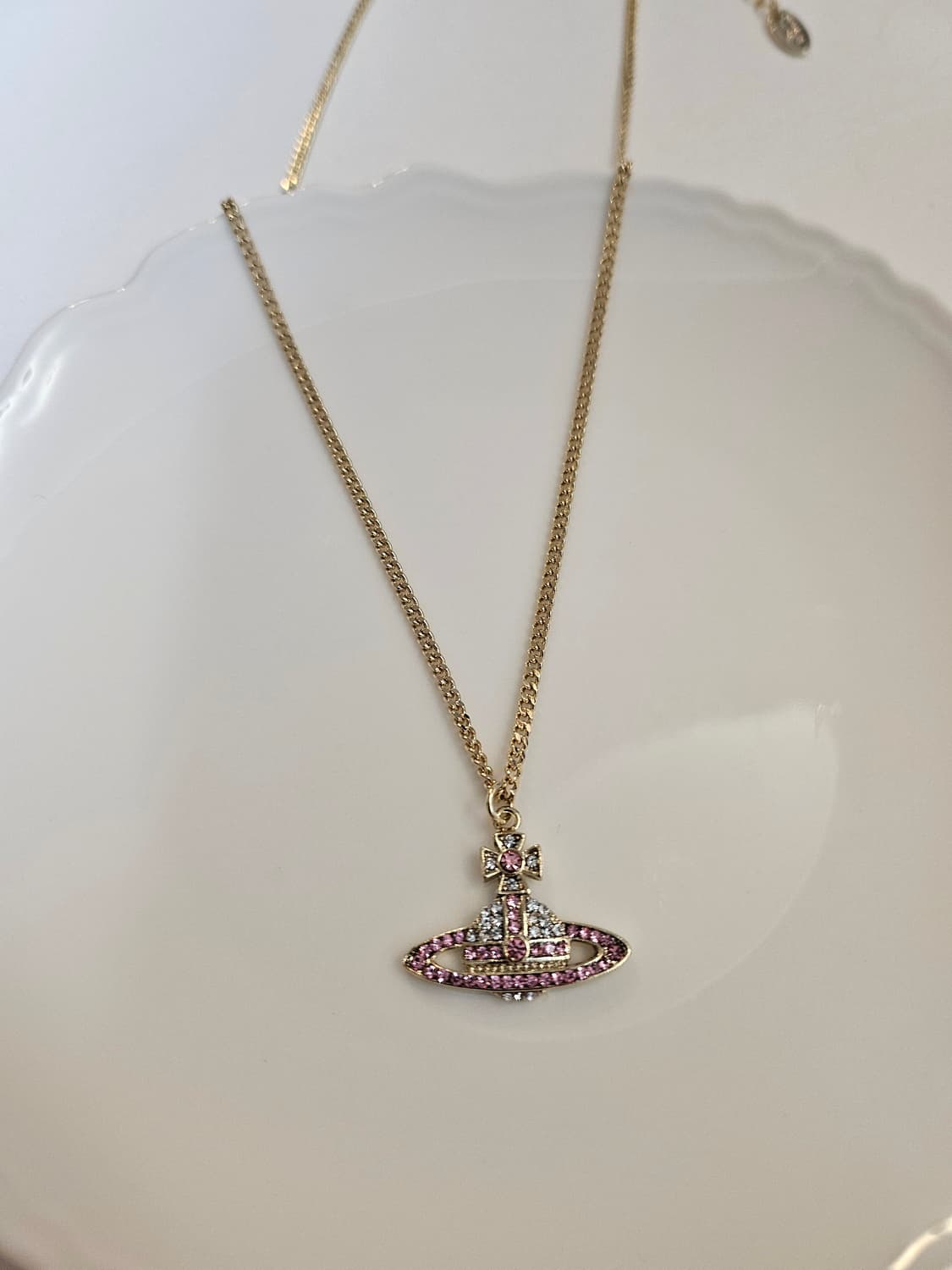 비비안웨스트우드 업사이클링 핑크큐빅 목걸이 상품이미지3