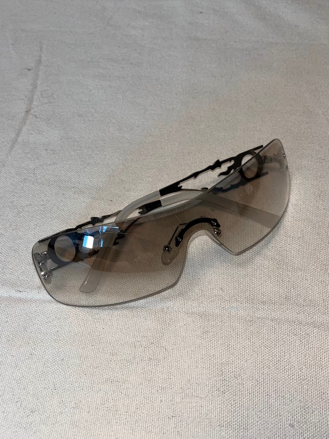 gorpcore+y2k mood sunglass 상품이미지3