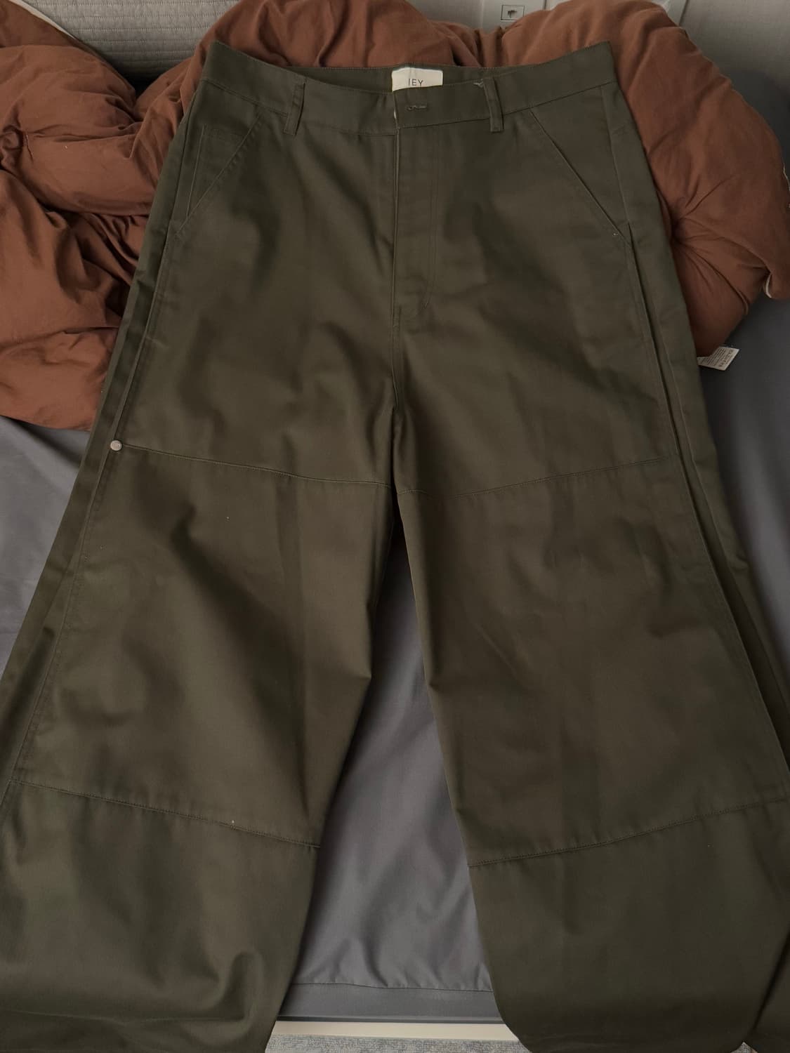 IEY(이에이) PANI SIDE TUCK PANTS 올리브 상품이미지2