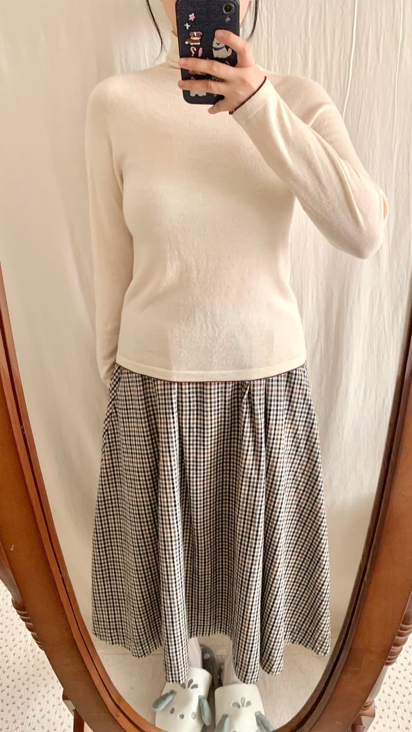 크림 배색 폴라 니트 상품이미지2