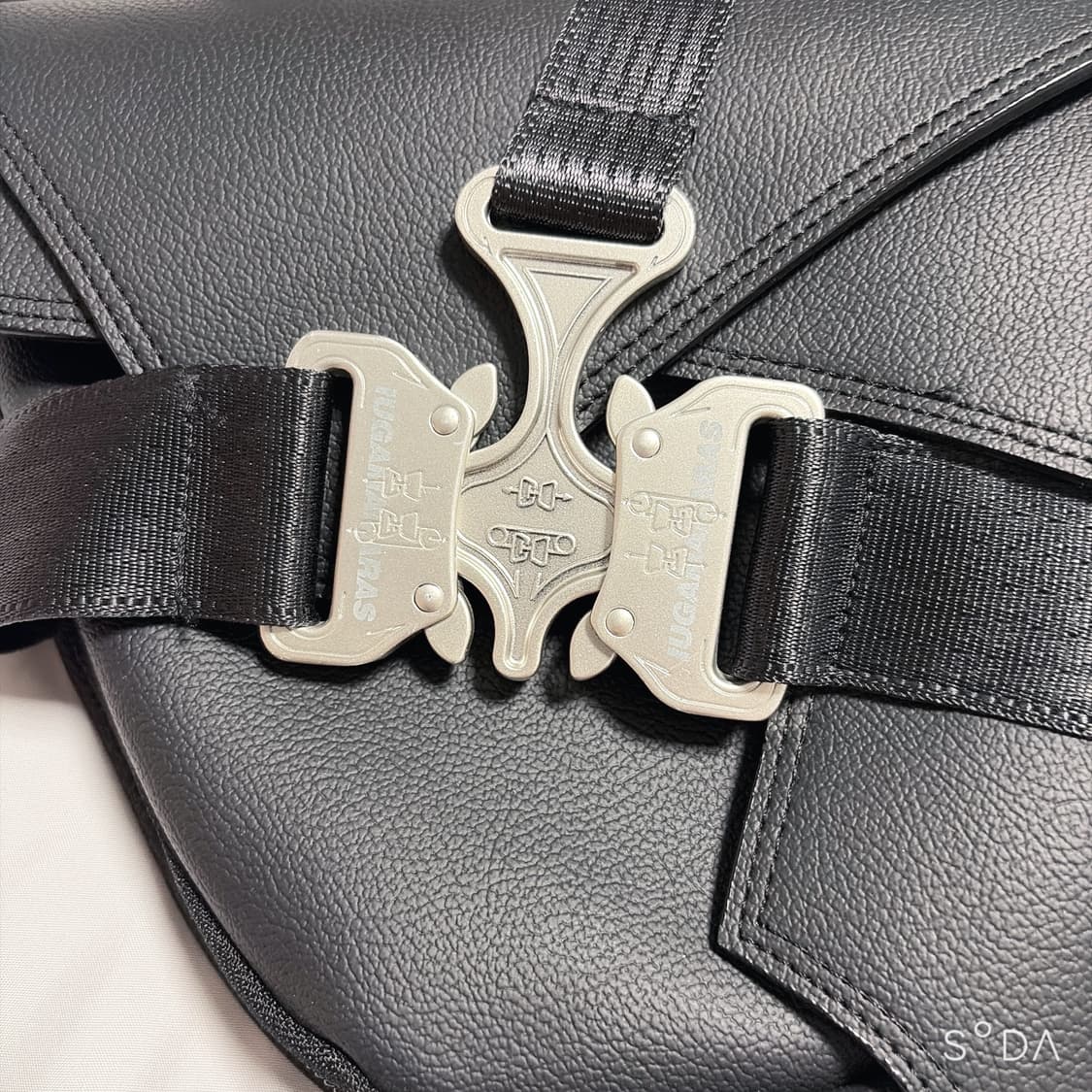 이우가마카라스 버클백 크로스백 상품이미지2