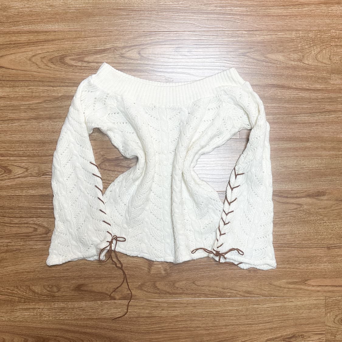 빈티지 리즈리사 고전 화이트 리본 오프숄더 니트 히메갸루 로걀 라떼 고딕 상품이미지1