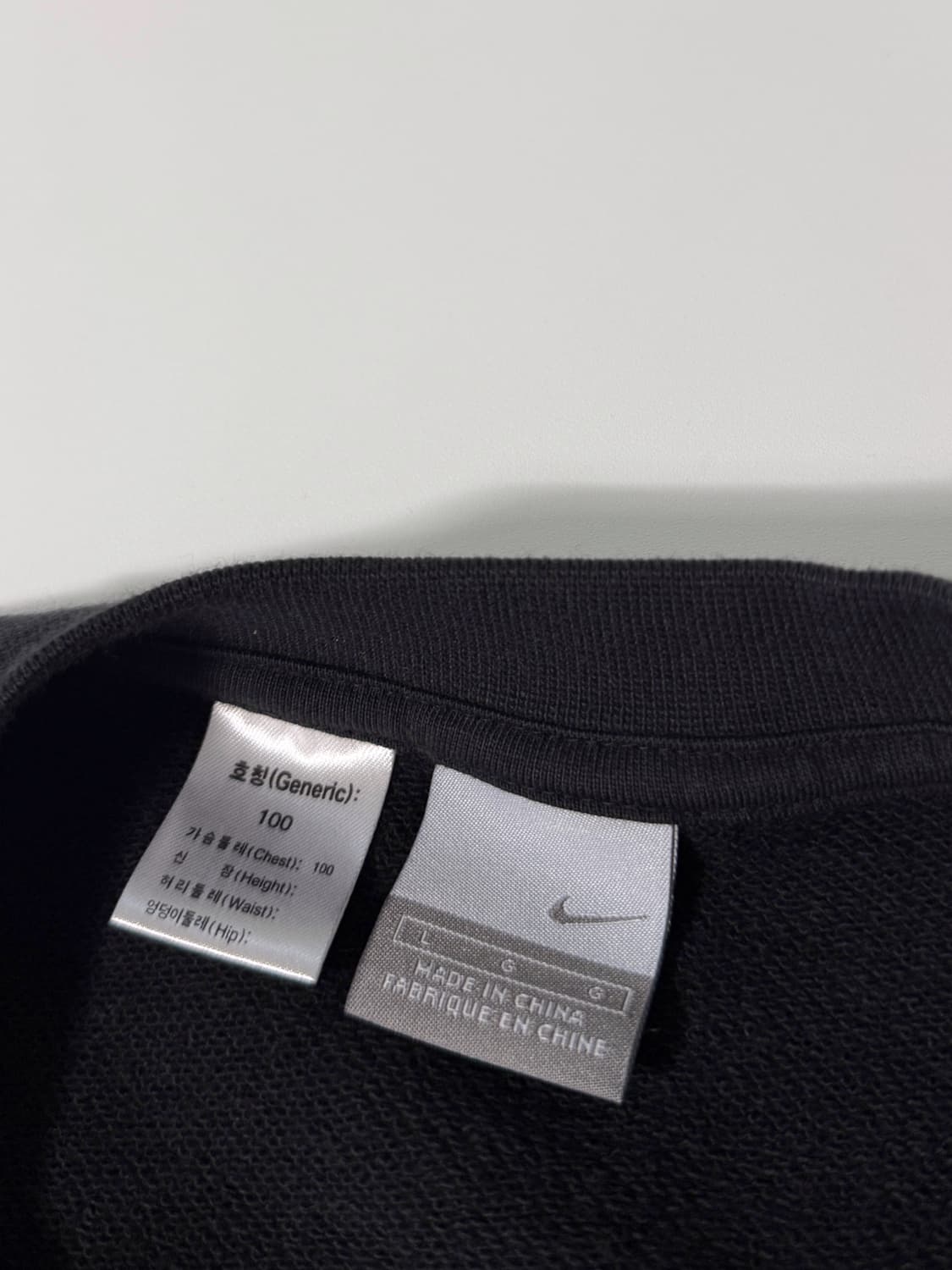 나이키 00‘s 루즈핏 스우시 블랙 스웻셔츠 상품이미지5