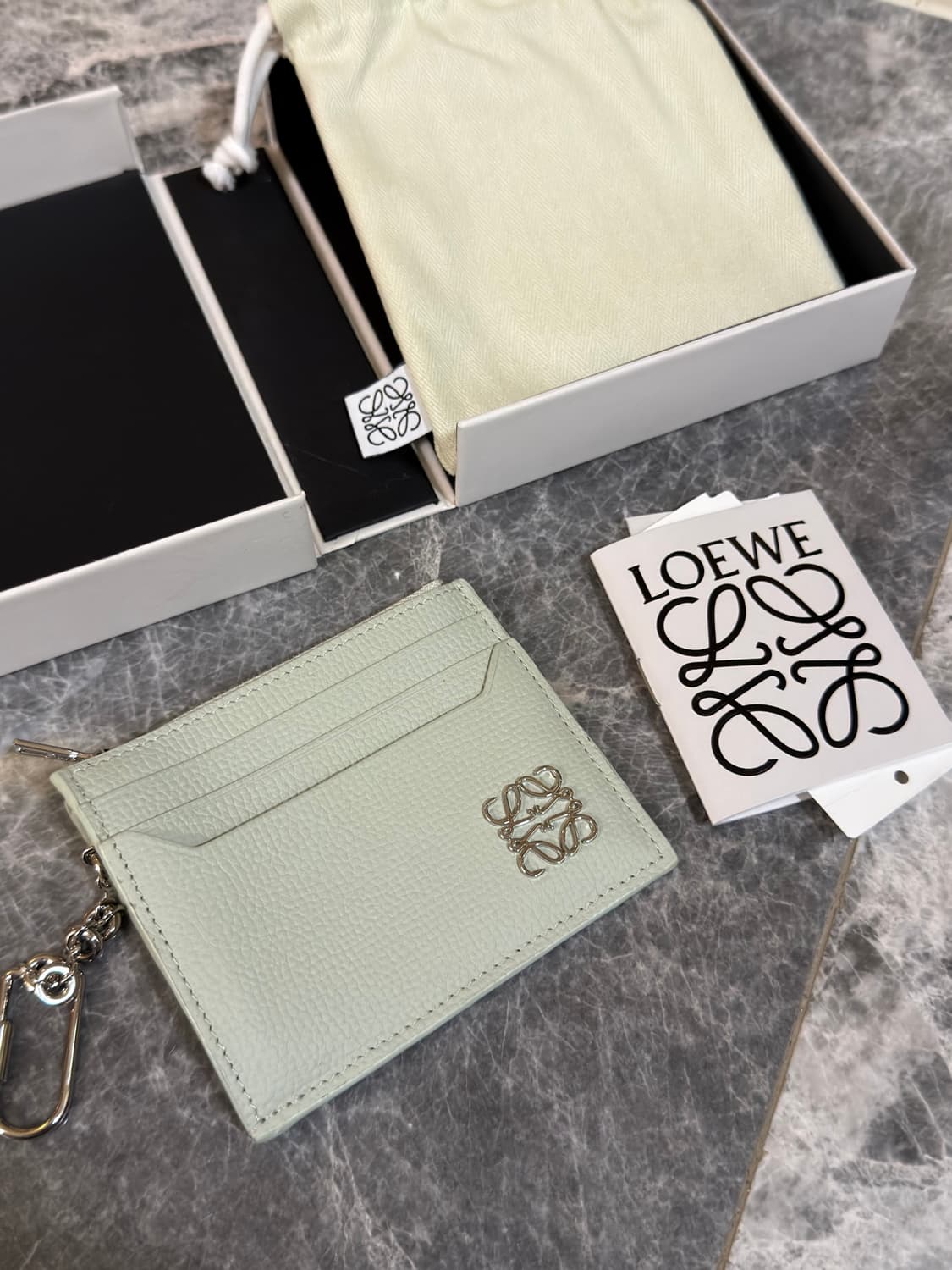 로에베 민트 카드지갑 새상품 상품이미지4