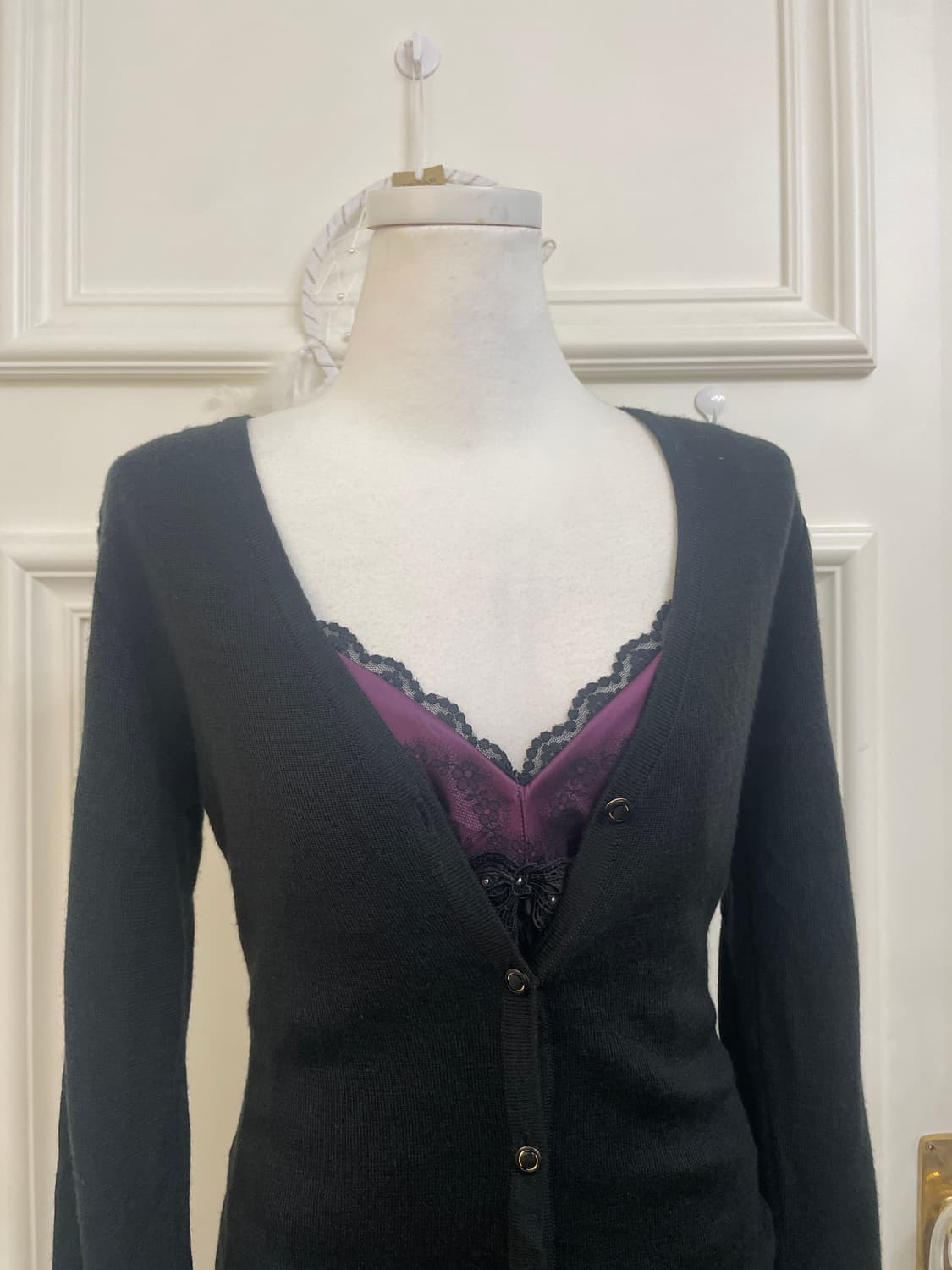 black basic gold point button cardigan&p 상품이미지5