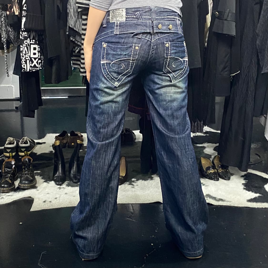 Redpepper 신치백 디테일 워싱 부츠컷 데님 상품이미지1