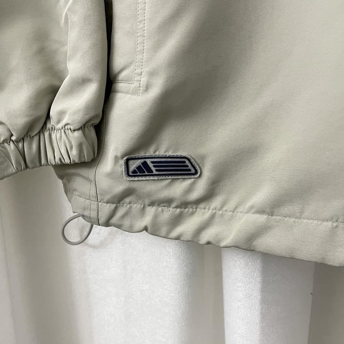 아디다스 베이지 네이비 삼선 후드 아노락 상품이미지4