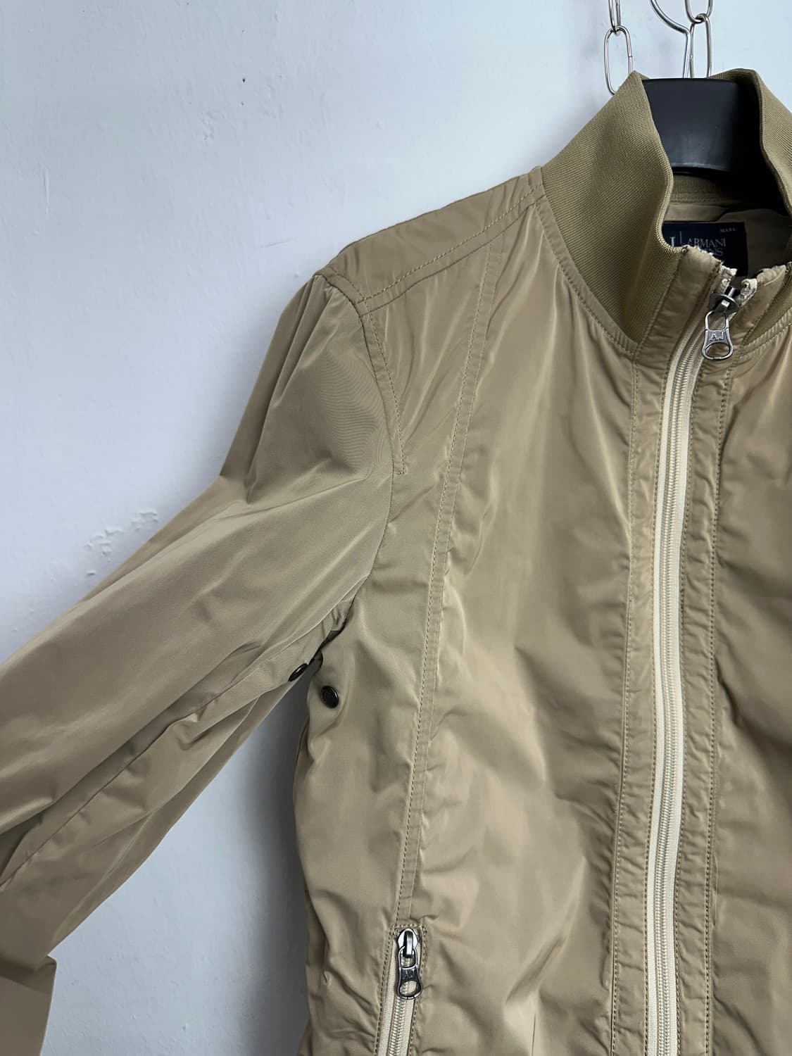 Armani Jeans Slim Fit Nylon Bomber Jacke 상품이미지7