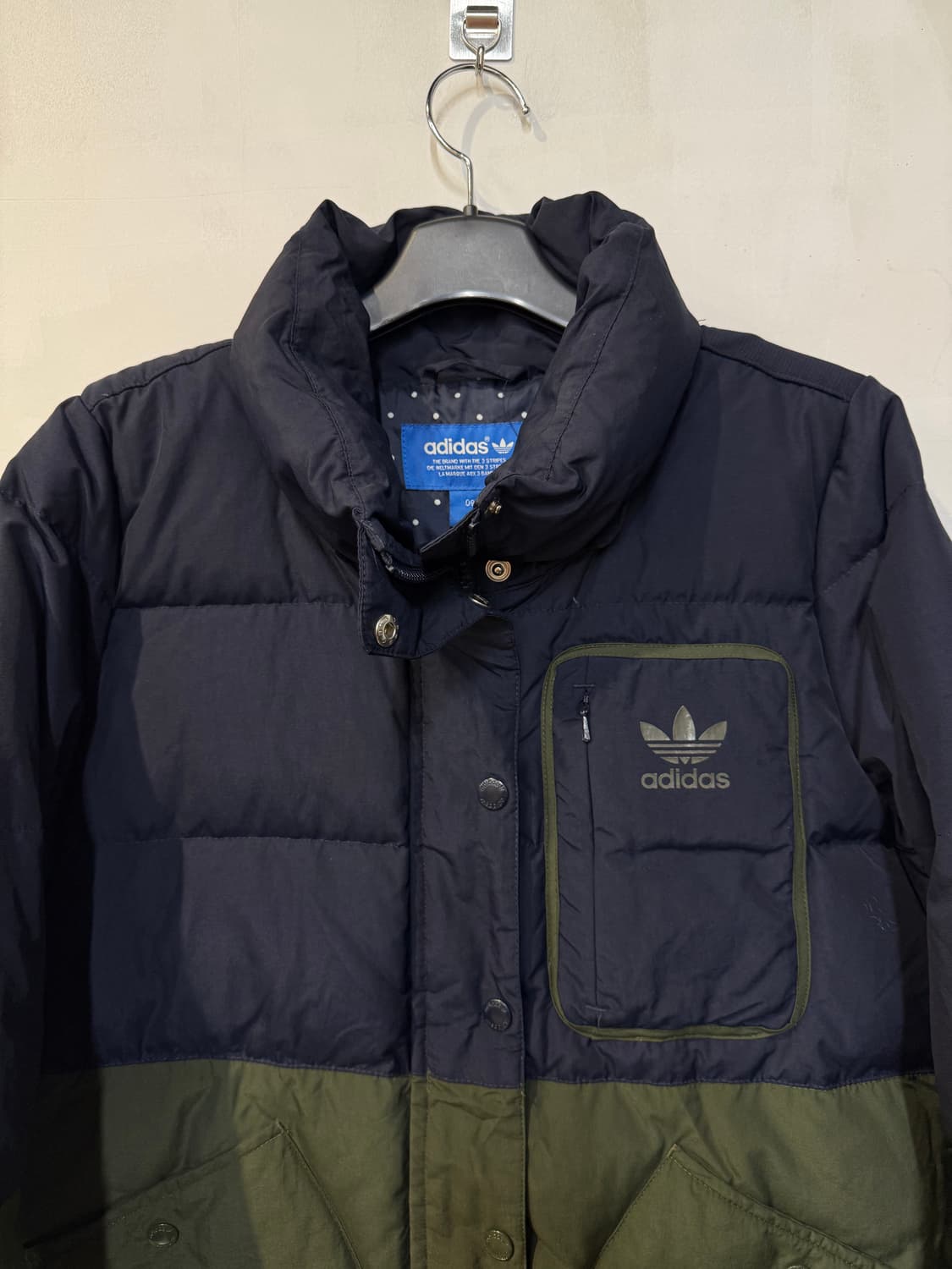 아디다스 네이비,그린 패딩 상품이미지3