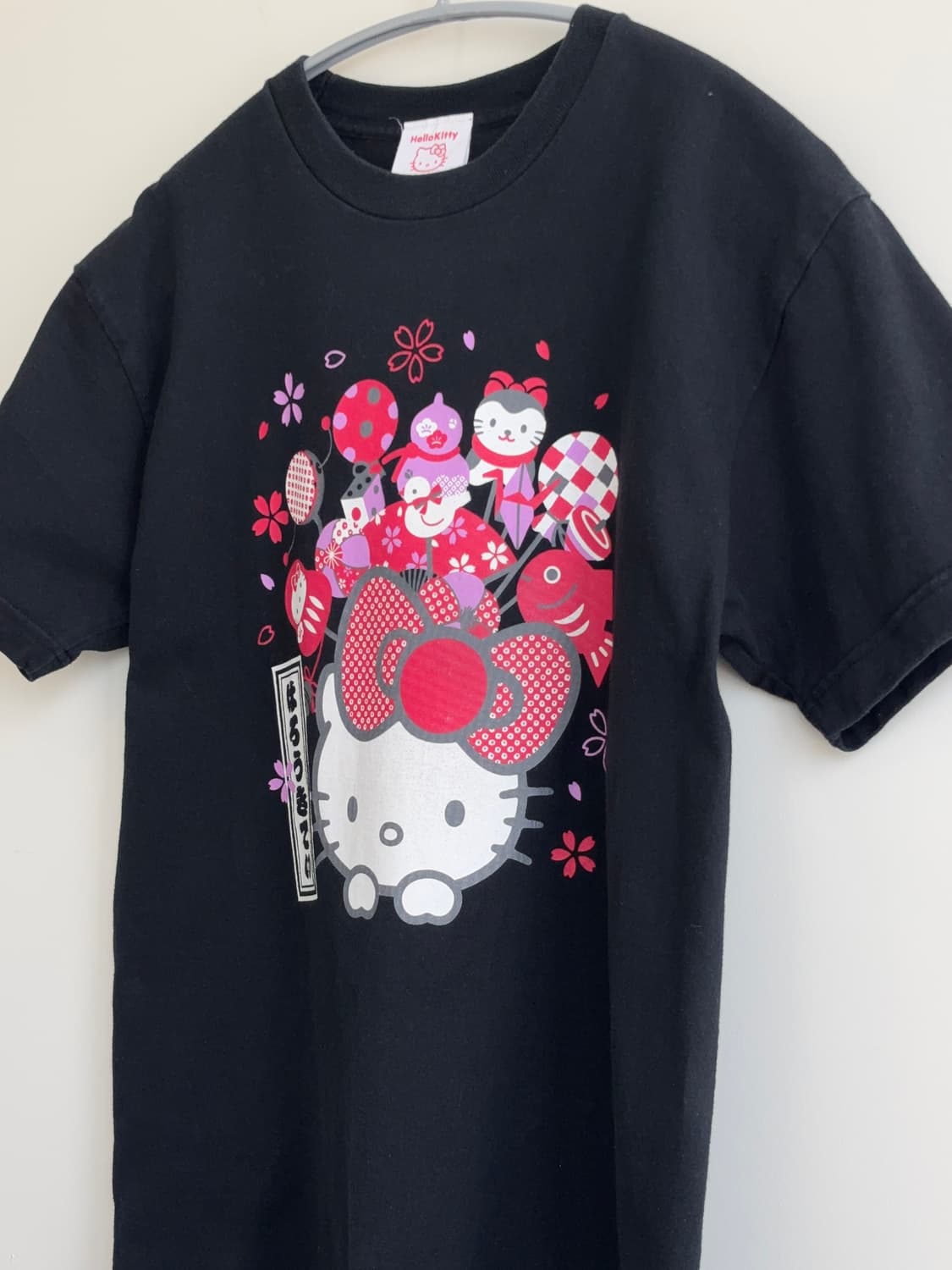 HELLO KITTY 마츠리 블랙 반팔티 상품이미지2