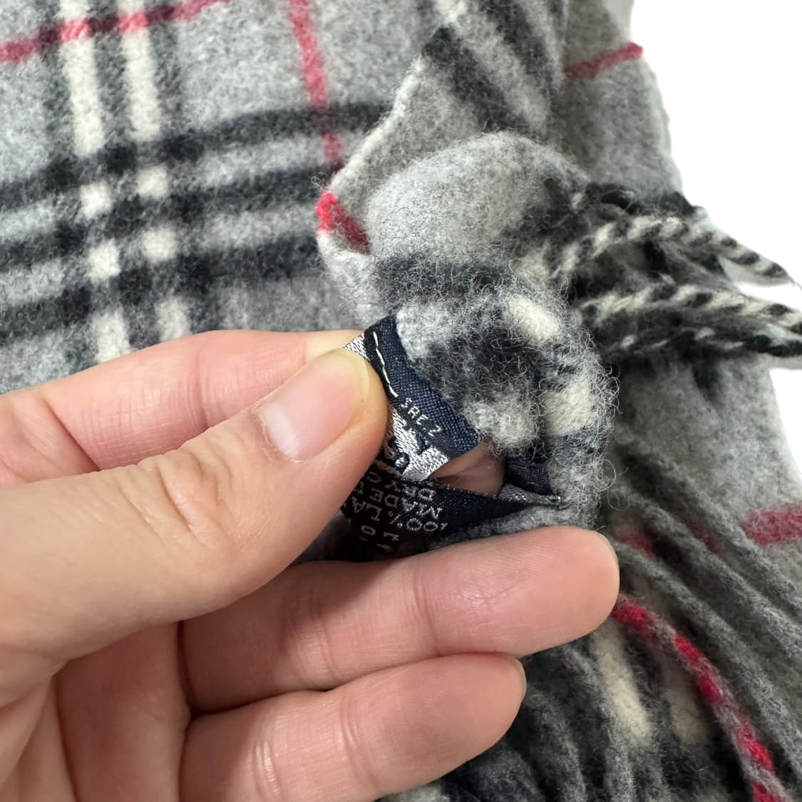 정품 버버리 노바체크 그레이 렘스울 머플러 상품이미지4