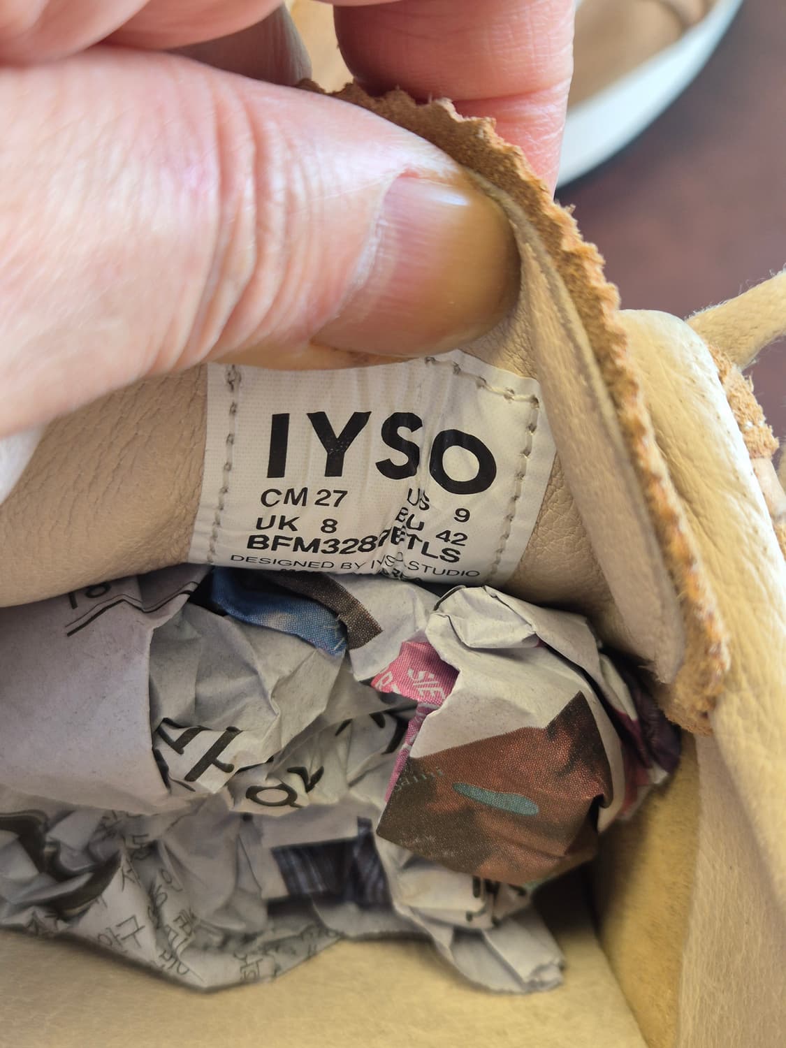 이소(IYSO) 270/EU42 남자스니커즈  상품이미지8