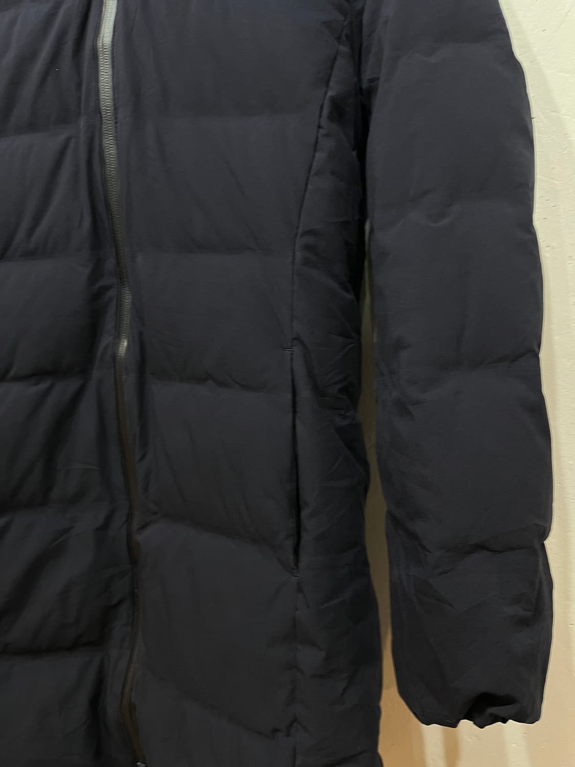 유니클로 롱 심리스 다운 패딩 네이비 우먼즈 S 상품이미지3