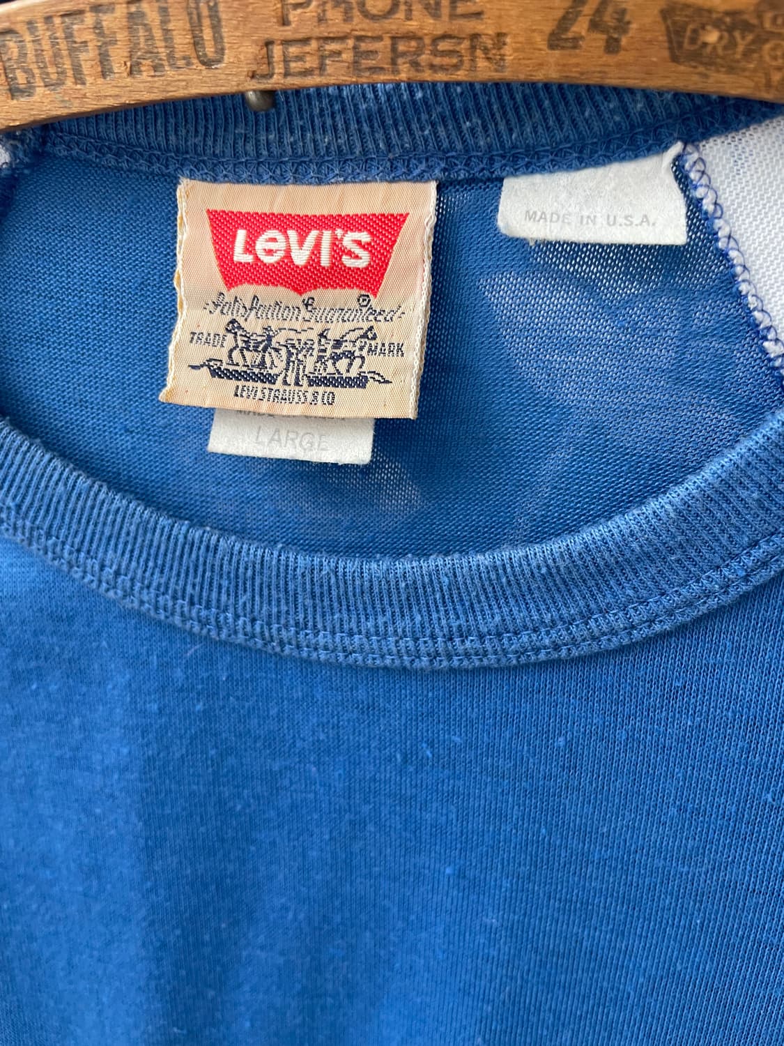 80s Vintage Levi’s Raglan Stripe T-Shirt 상품이미지3