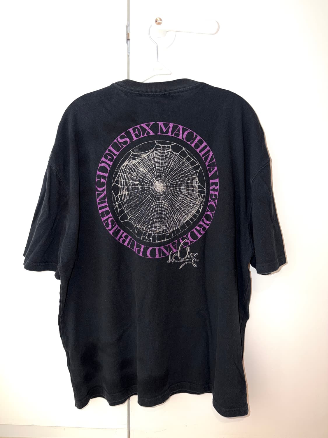 DEUS EX MACHINA EMBRACE TEE BLACK 상품이미지3