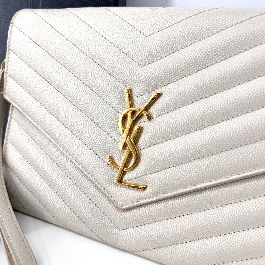 생로랑 모노그램 엔벨로프 클러치백 (617662) 상품이미지4