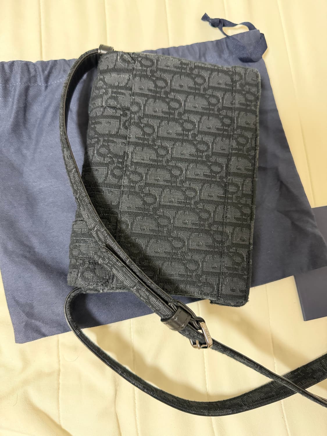 디올 가방 2021 / 풀구성(보증서카드+더스트) / 상태 최상 상품이미지3