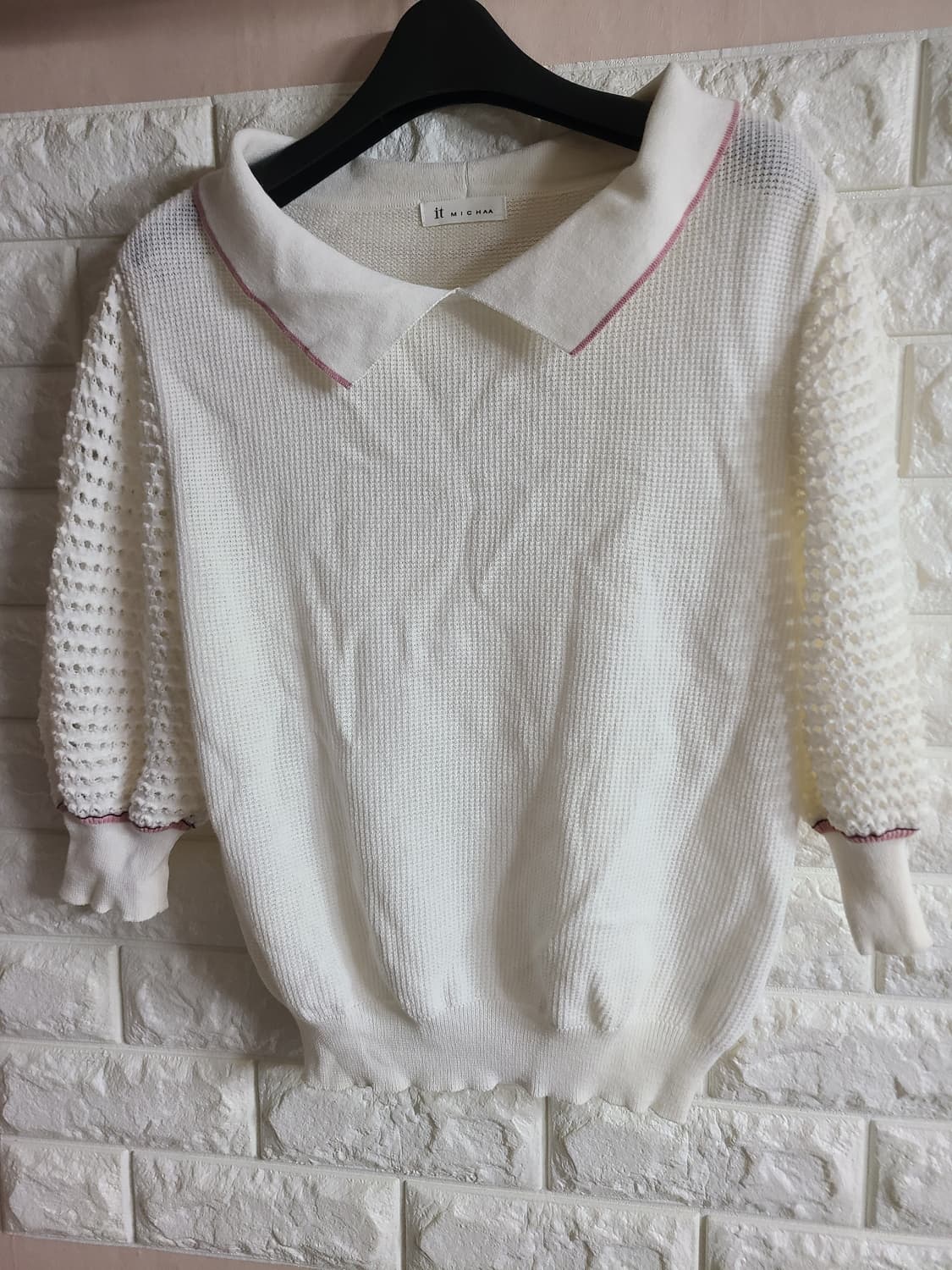 it MICHAA 흰색 카라 펀칭 니트(55) 상품이미지1