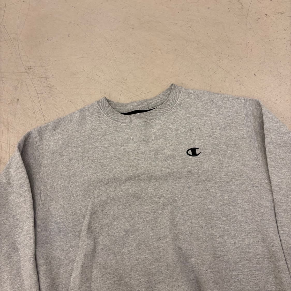 챔피온 스몰로고 그레이 맨투맨 상품이미지2
