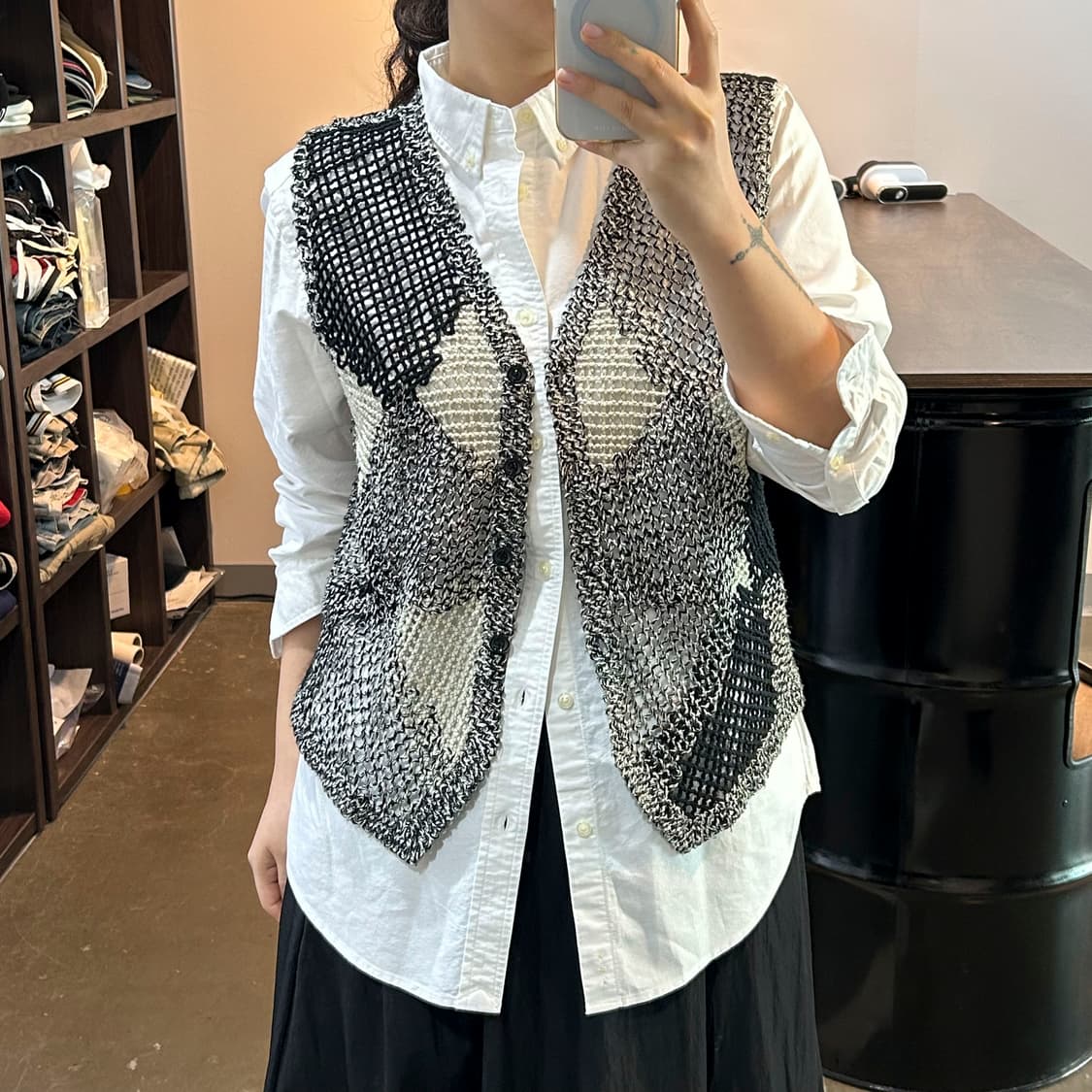 블랙그레이 패턴 크로셰 베스트 상품이미지2