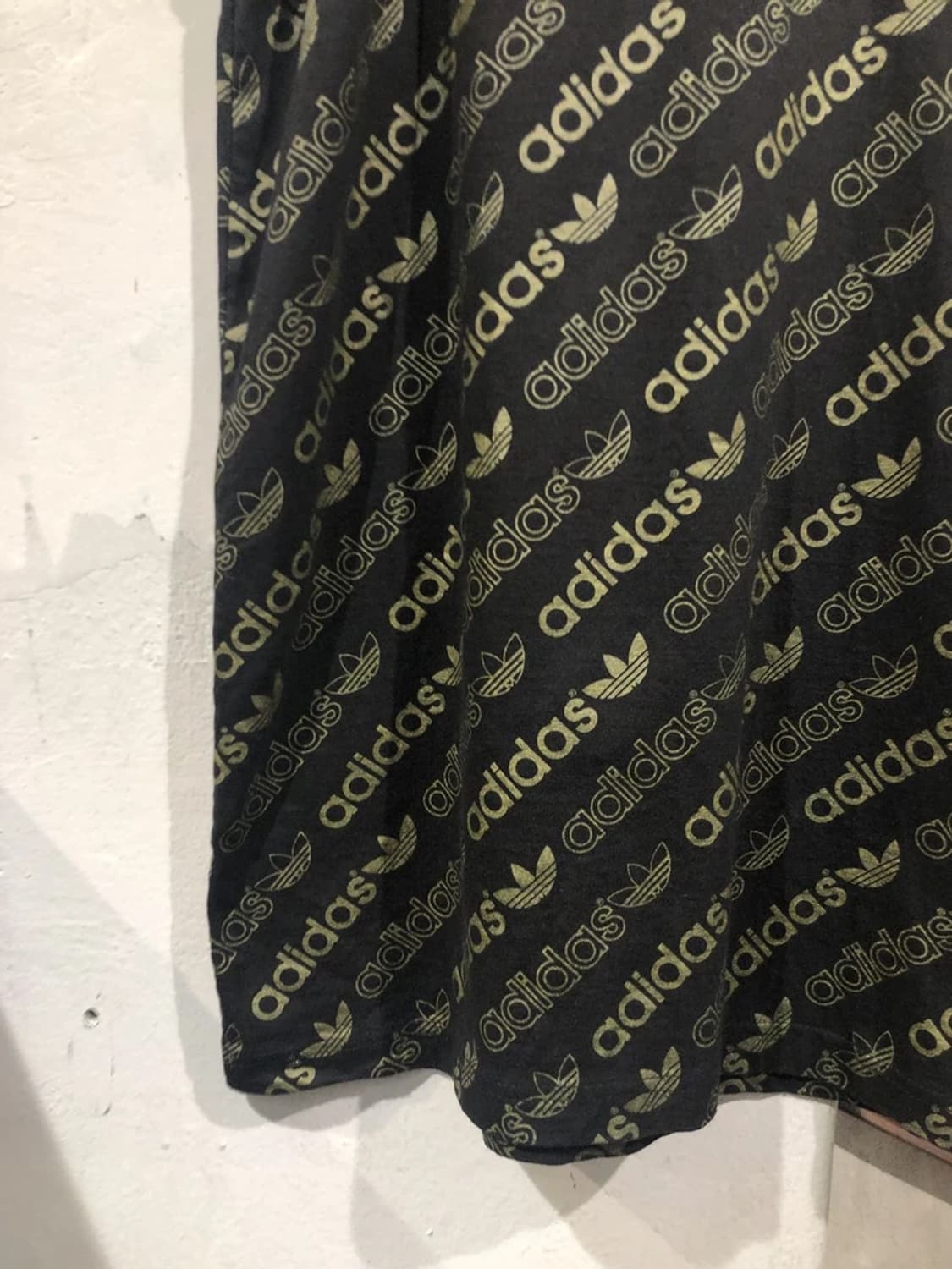 Adidas logo print black gold sleeveless  상품이미지3