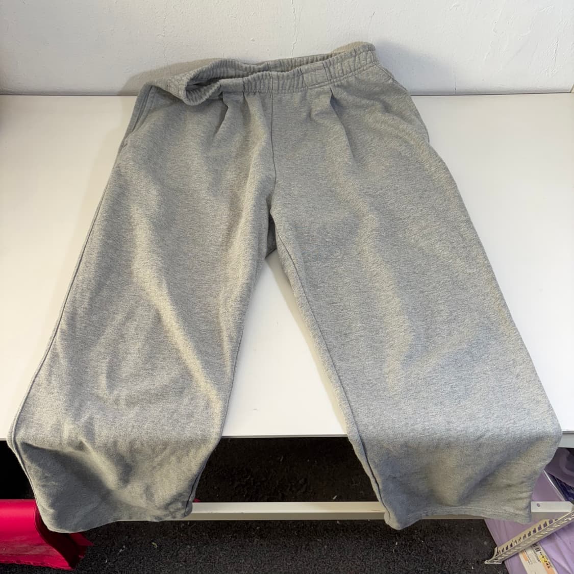 S 무탠다드 그레이 레귤러일자핏 원턱 트레이닝 스웻팬츠 상품이미지2