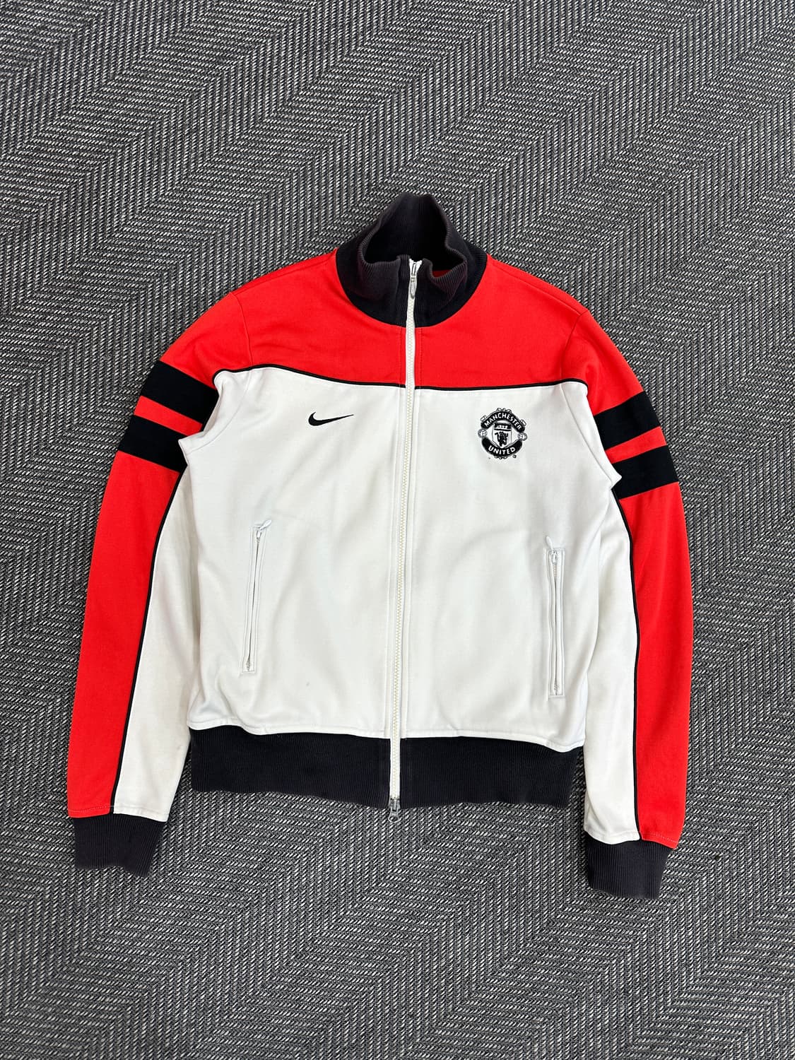 나이키 맨유저지 S 상품이미지1