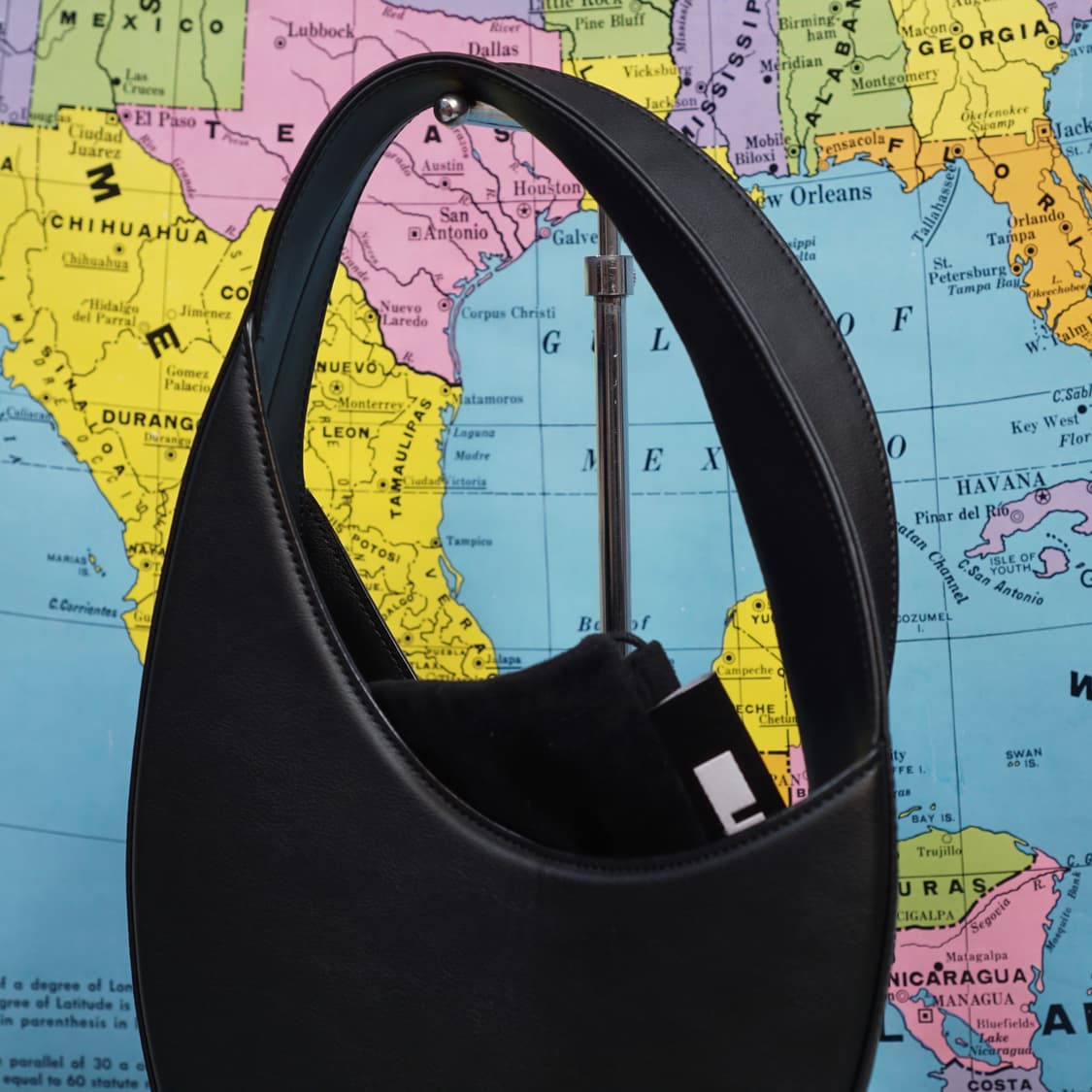 2728 Sac Eclipse 레더 토트백(정가 85만원) 상품이미지5