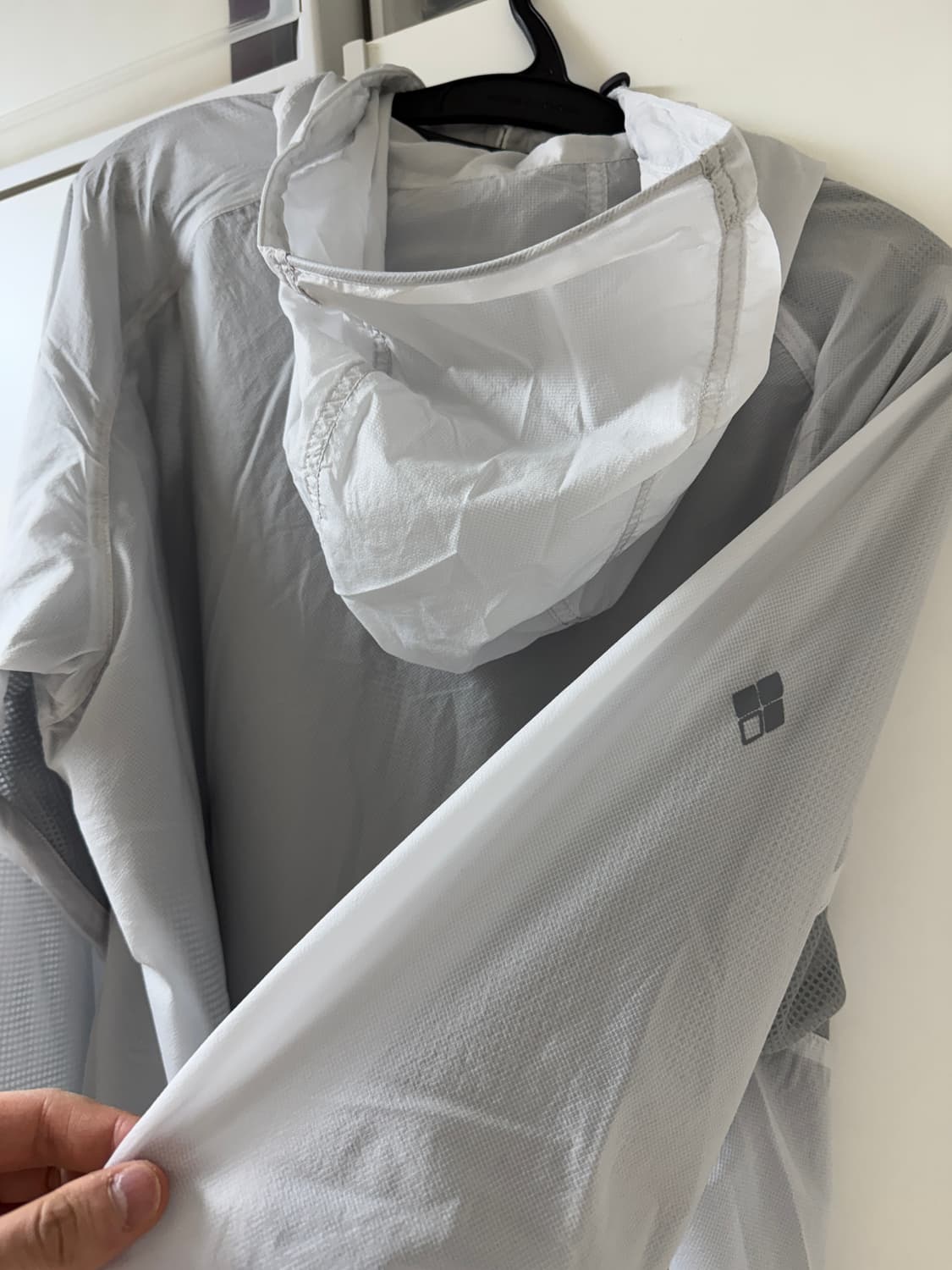 몽벨 울트라 라이트쉘 후드 자켓 아이스 화이트 L 상품이미지4