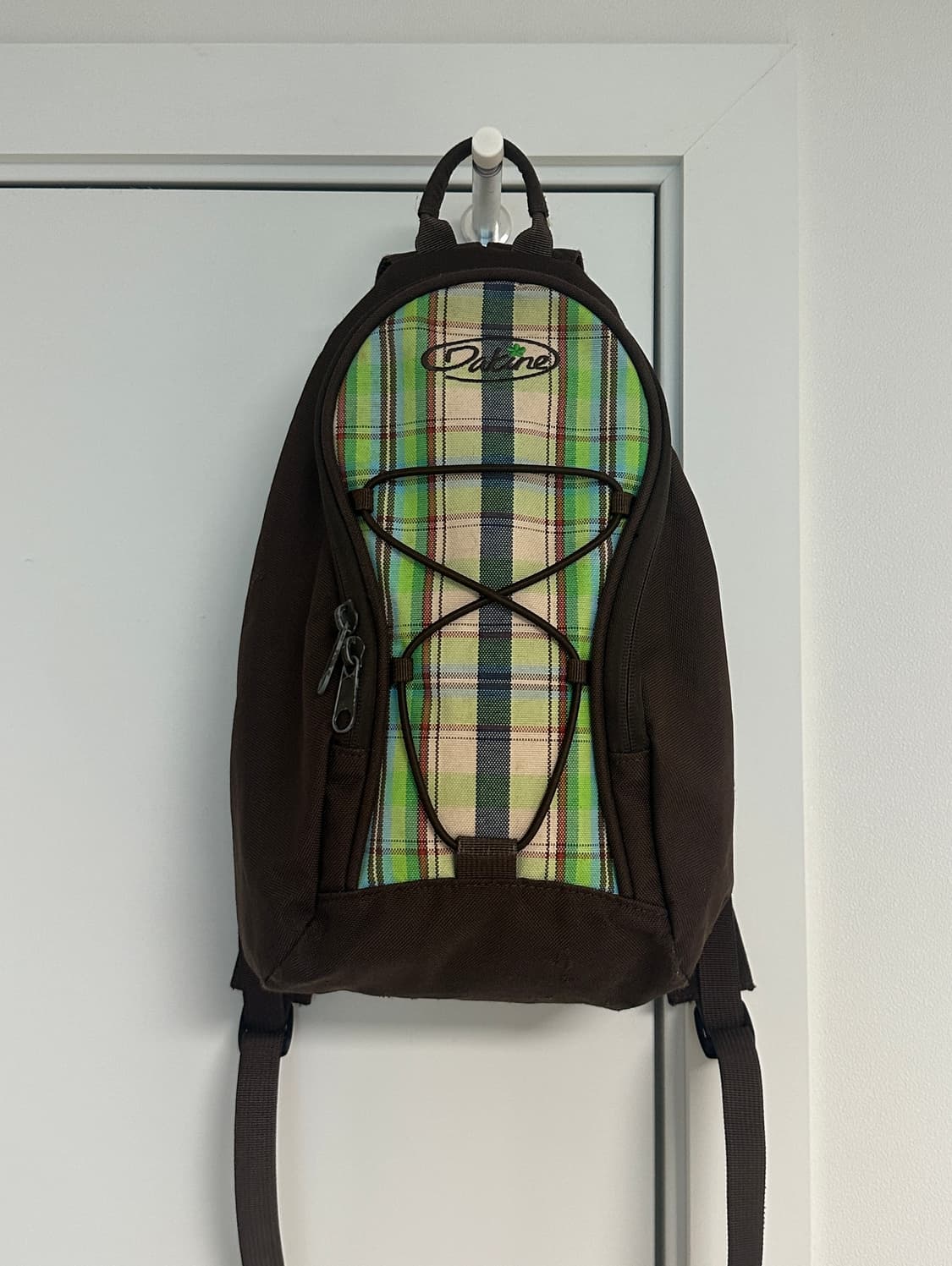 Dakine 브라운 체크 백팩 상품이미지1