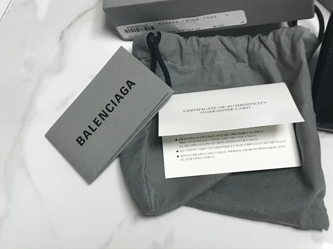 발렌시아가 컴팩트 B로고 반지갑 풀박스 상품이미지3