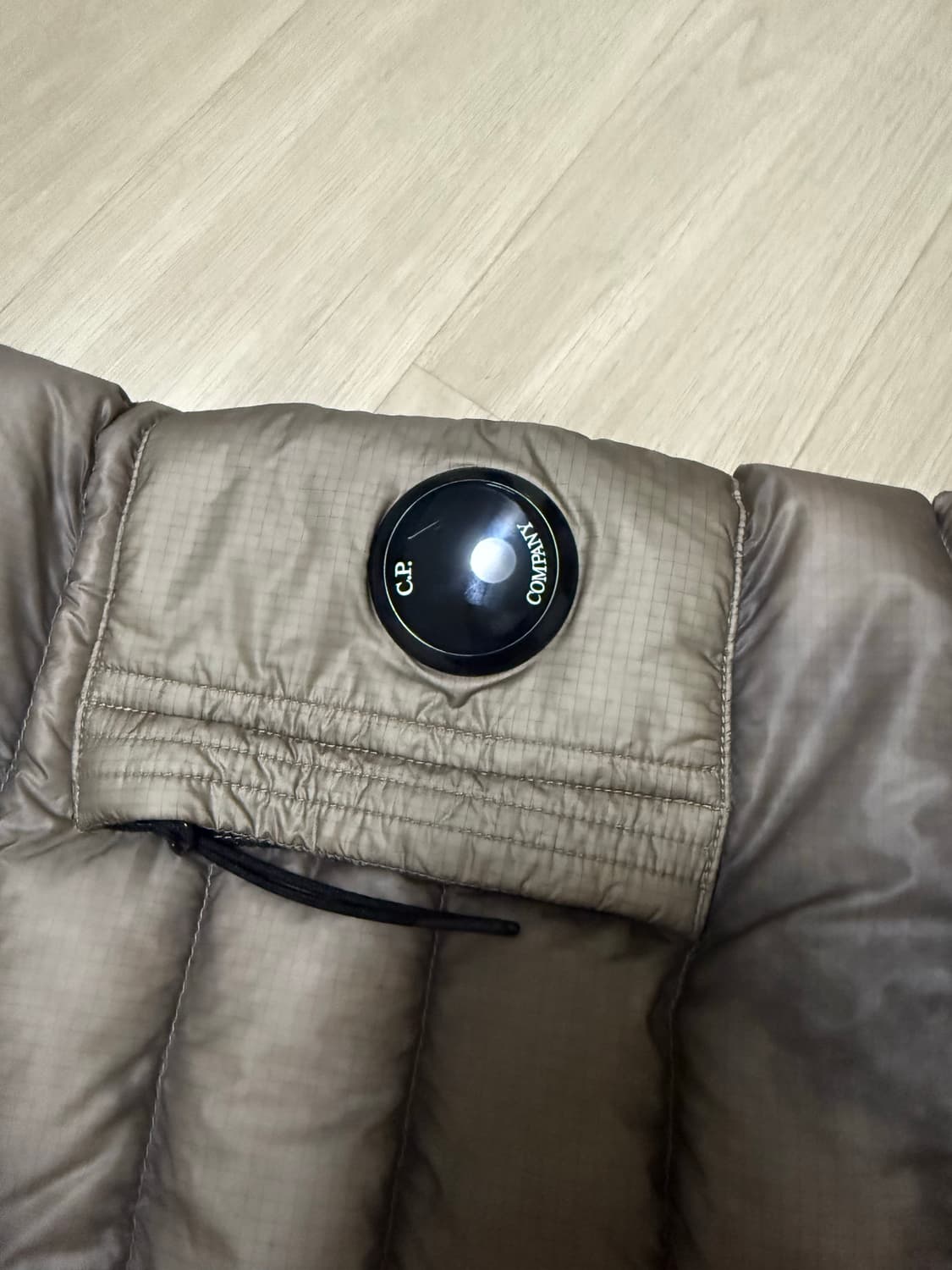 Cp  컴퍼니 디디쉘 칼라 집 다운 자켓 빈티지 카키 베이지 상품이미지3