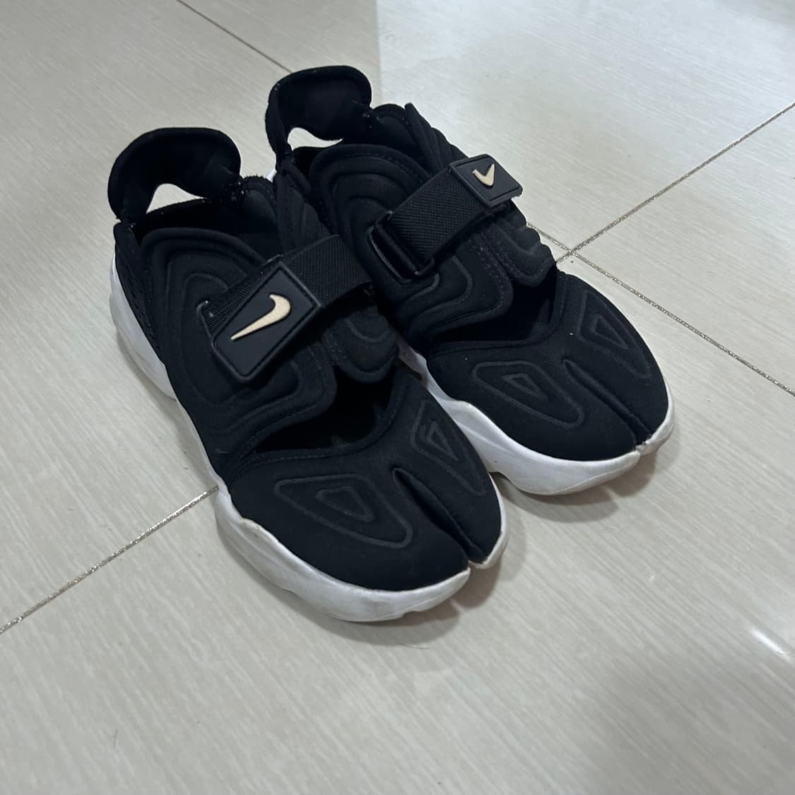 나이키 아쿠아 리프트 상품이미지2