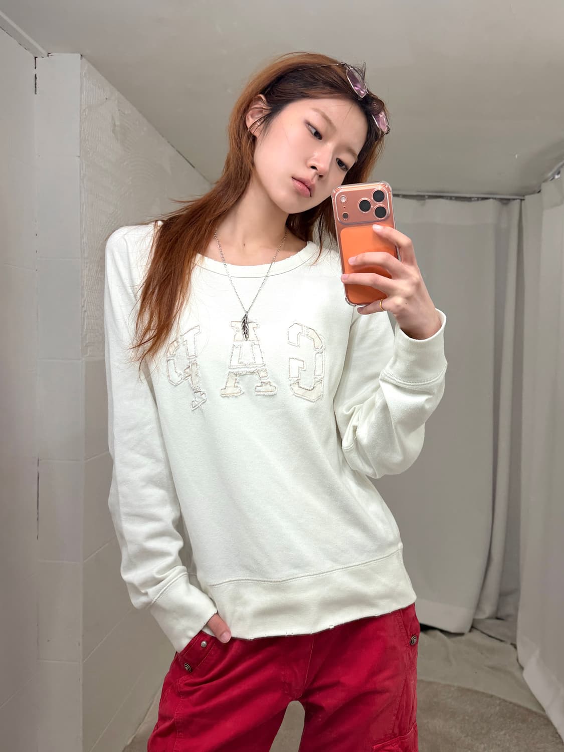 갭 화이트 그런지 레글런 롱슬리브 상품이미지1