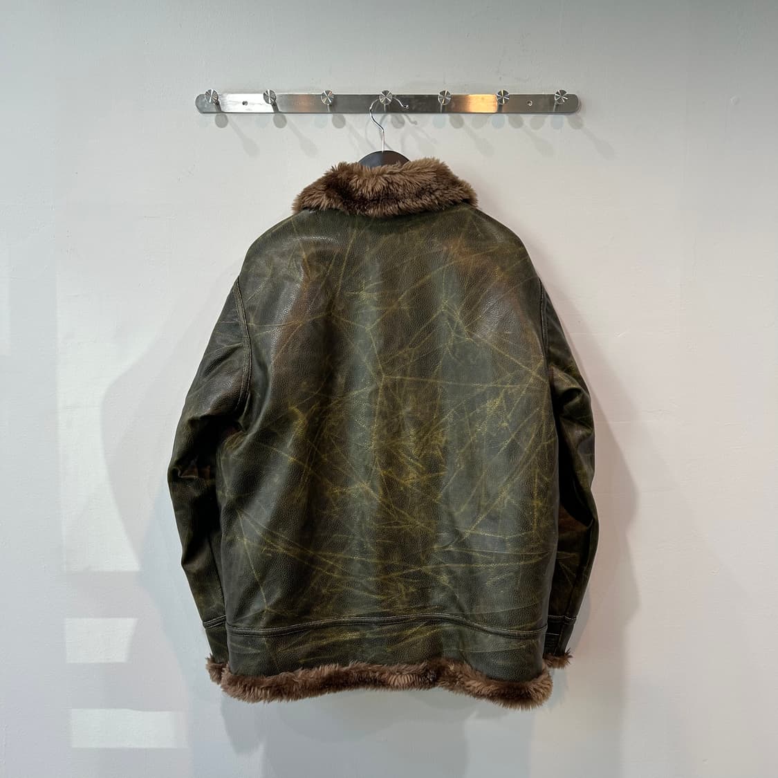 빈티지 카키 크랙패턴 무스탕 자켓 상품이미지6