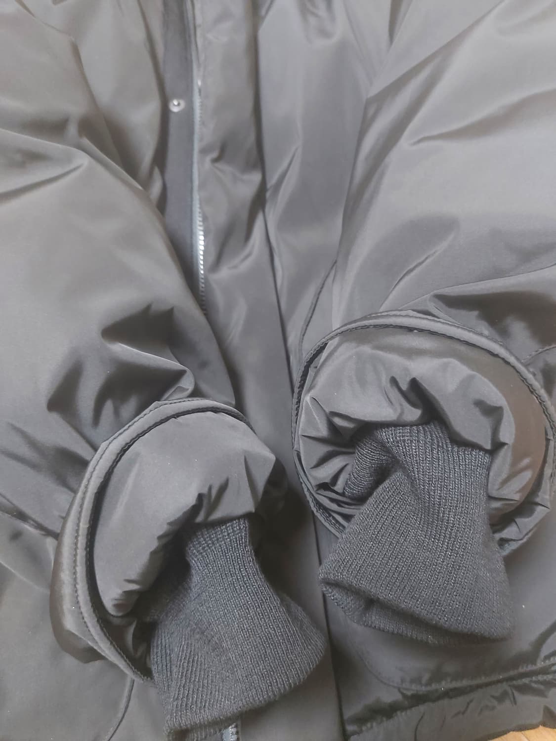 러프사이드 24fw 클라우드파카 블랙 상품이미지2