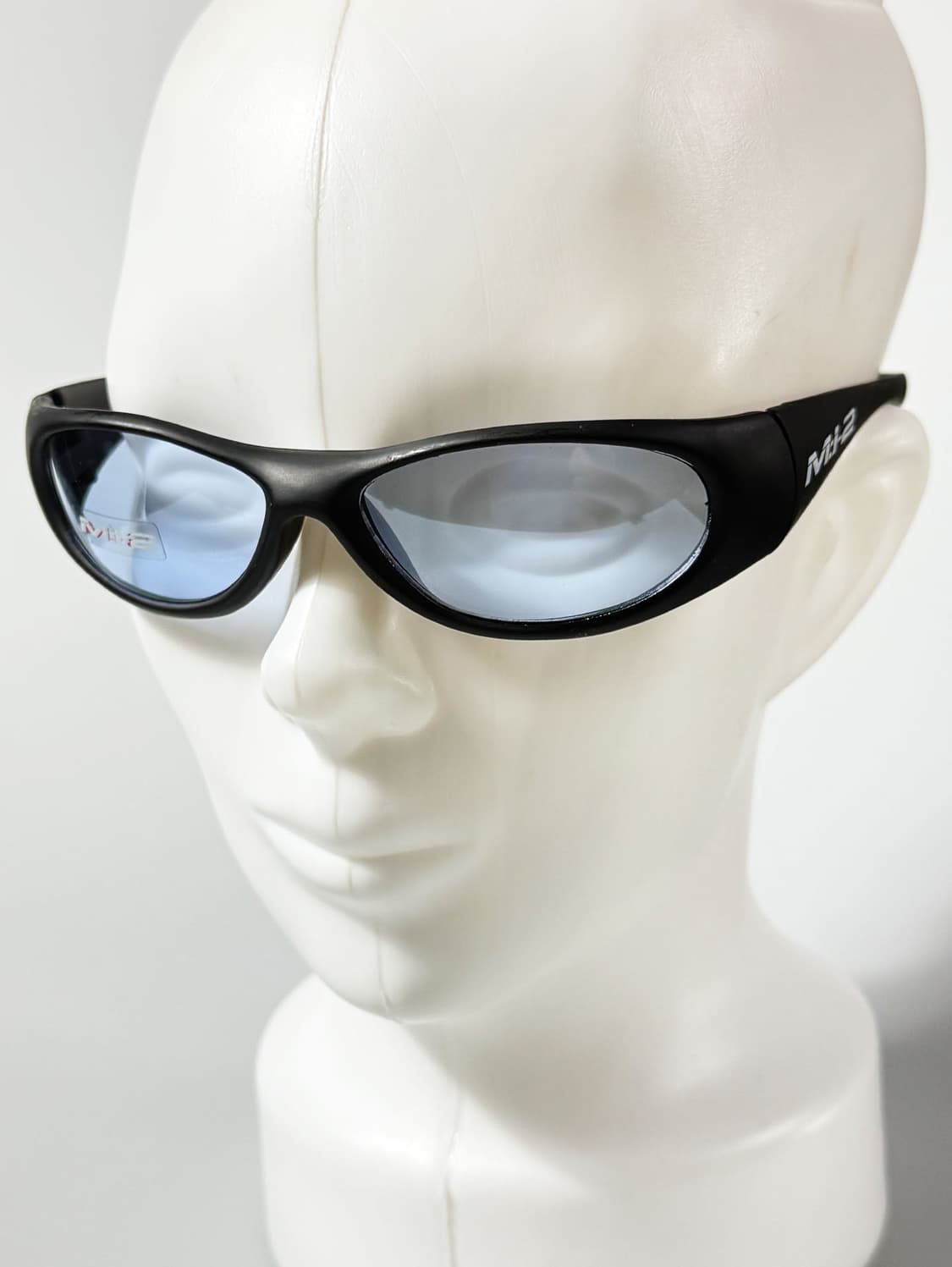 MI-2 맷블랙 랩어라운드 스포티 틴트 빈티지 선글라스 상품이미지8