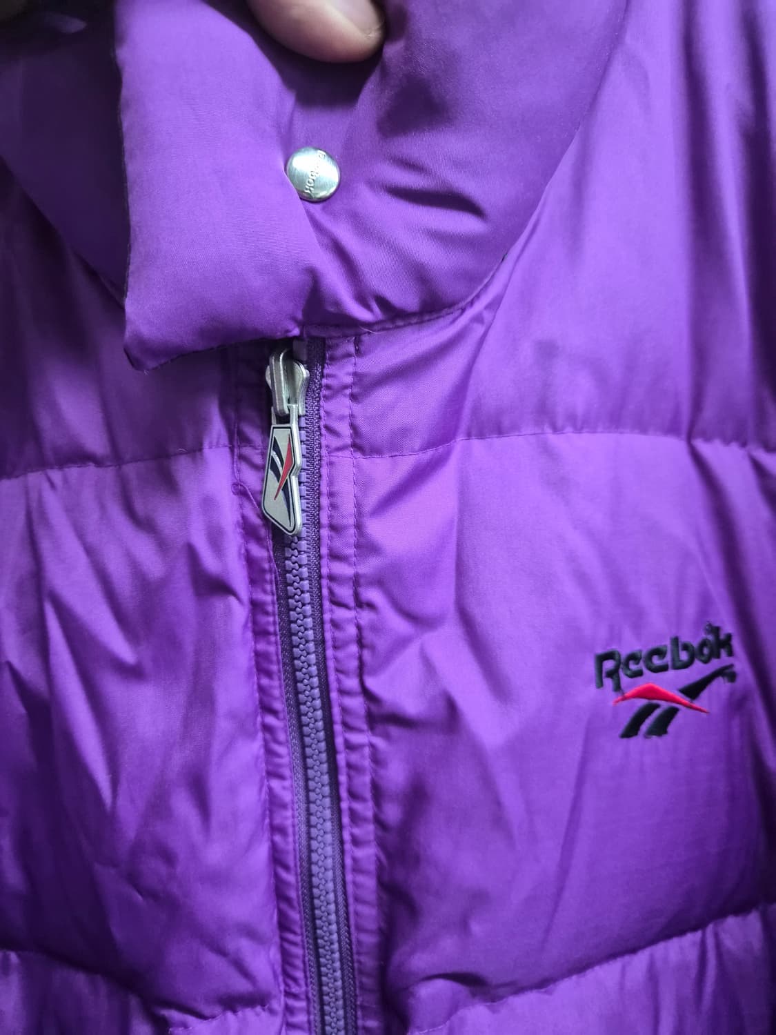 105) 리복 올드스쿨 블랙/퍼플 리버시블 패딩 팝니다 상품이미지5