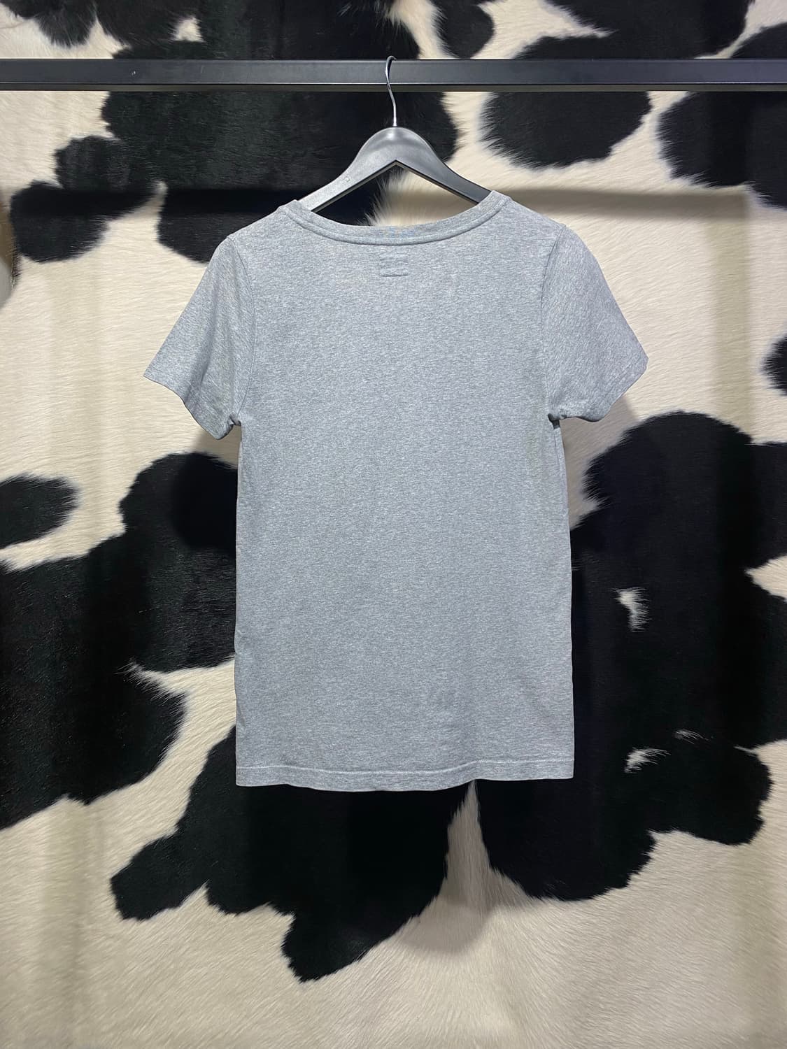 Lee 레터링 포켓 디테일 브이넥 반팔티셔츠 상품이미지4