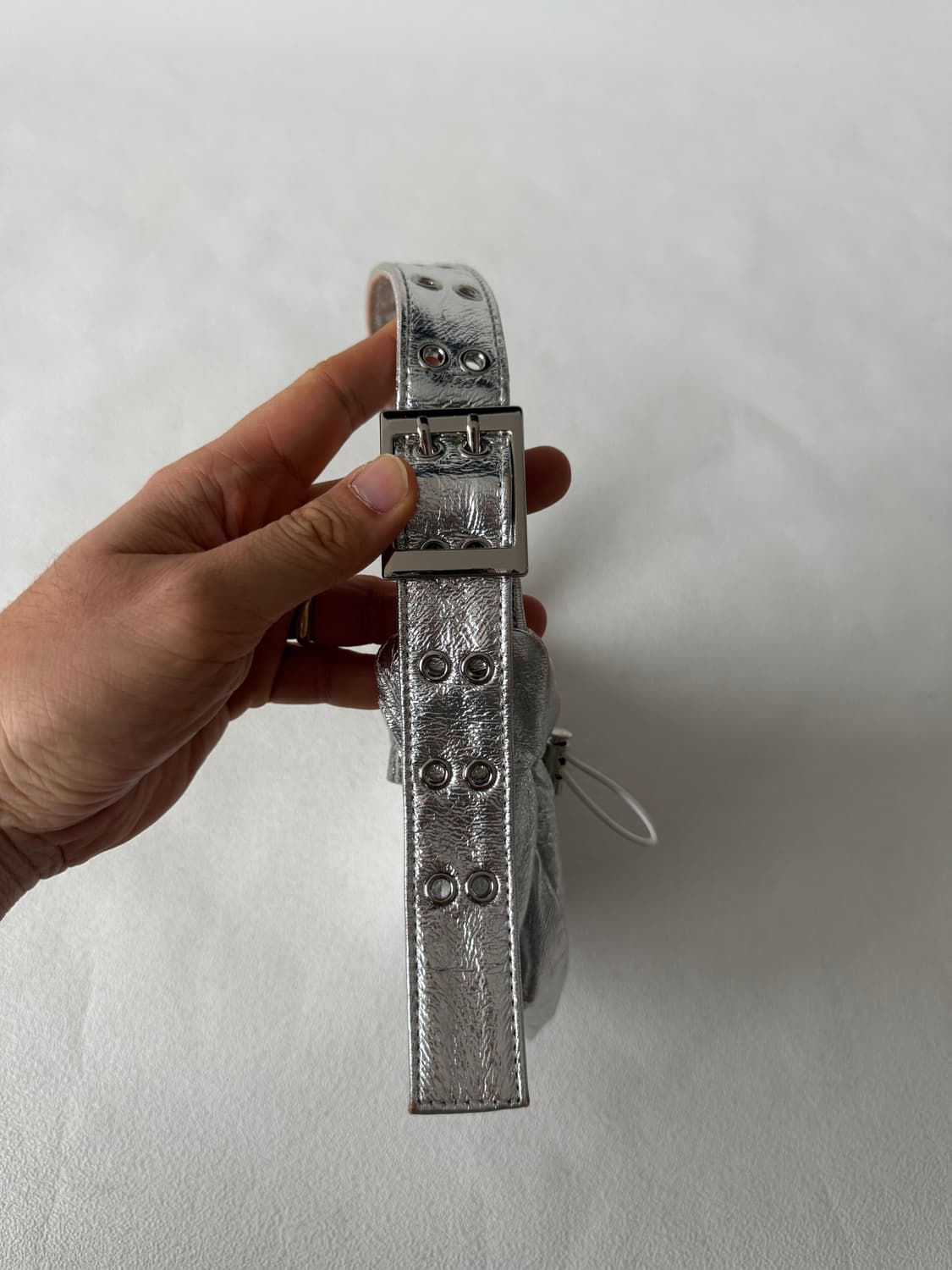 이에이에(YIEYIE) 숄더백 실버 상품이미지3