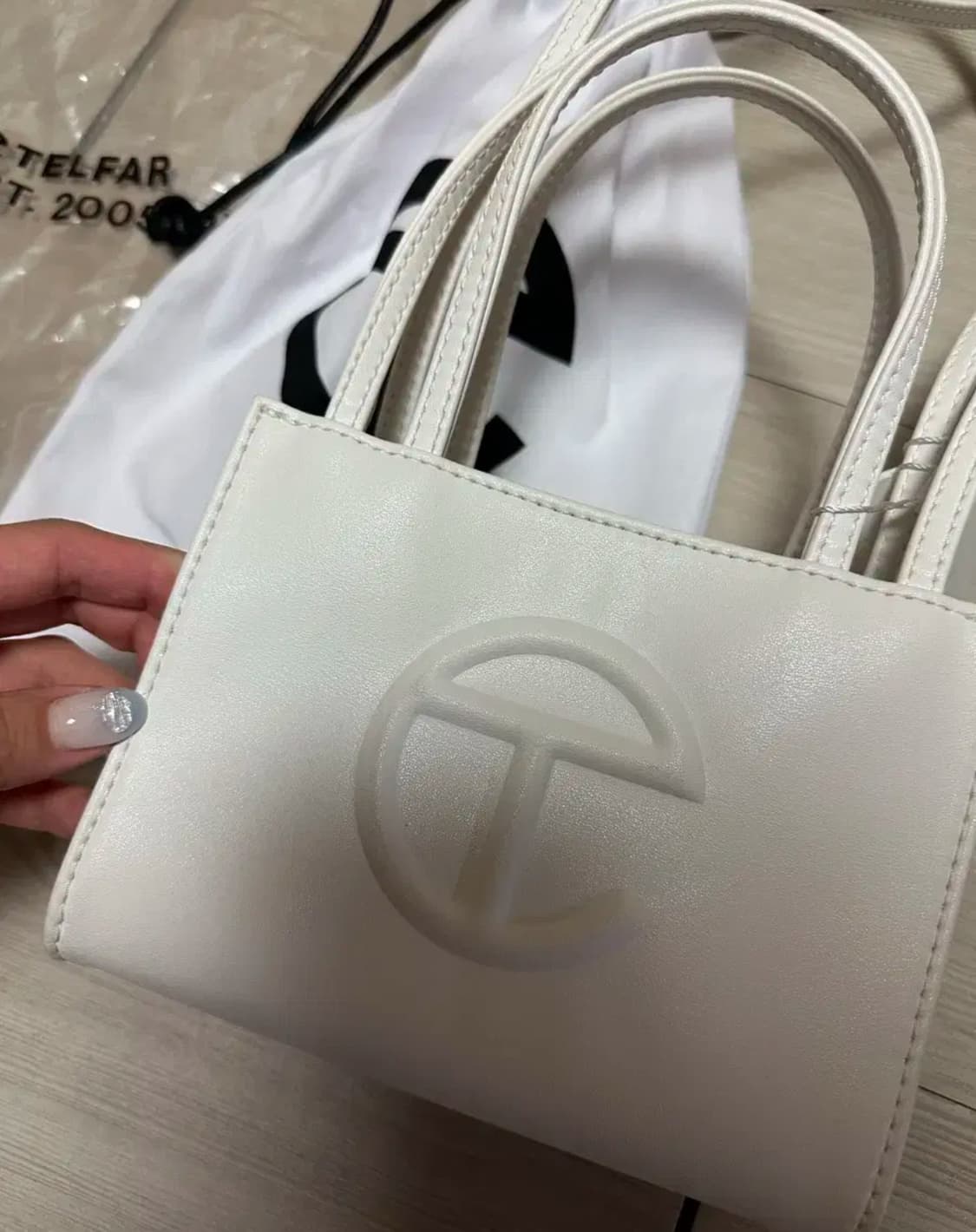 정품인증가능) 텔파 화이트 스몰 Telfar Small Shopping 상품이미지2