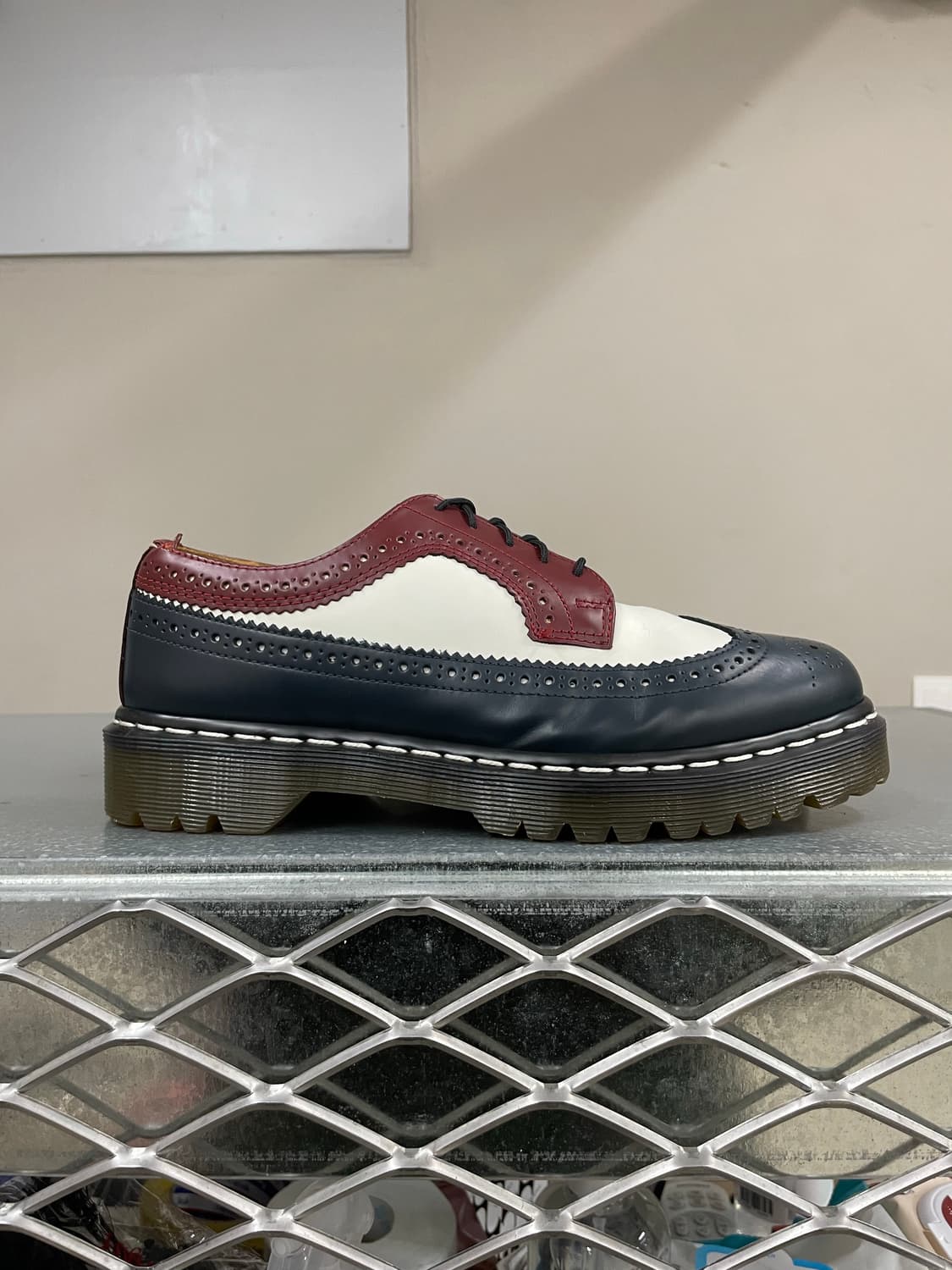 닥터마틴 5홀 윙팁 3989 브로그 슈즈  uk6 상품이미지4