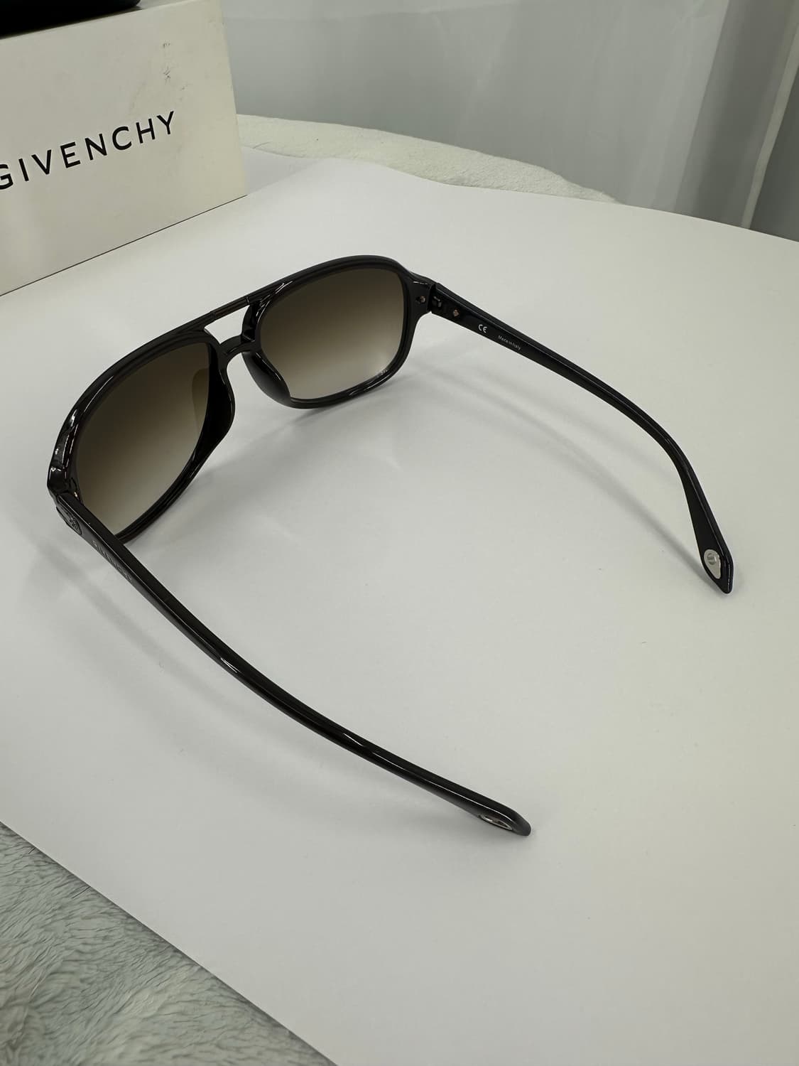 [새상품 무료배송] 정품 지방시 Made in Italy 선글라스 상품이미지4