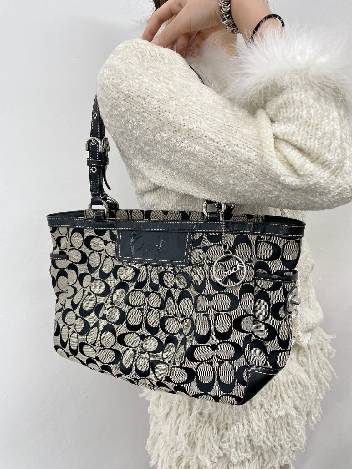 코치 자카드 시그니처 숄더백  상품이미지3