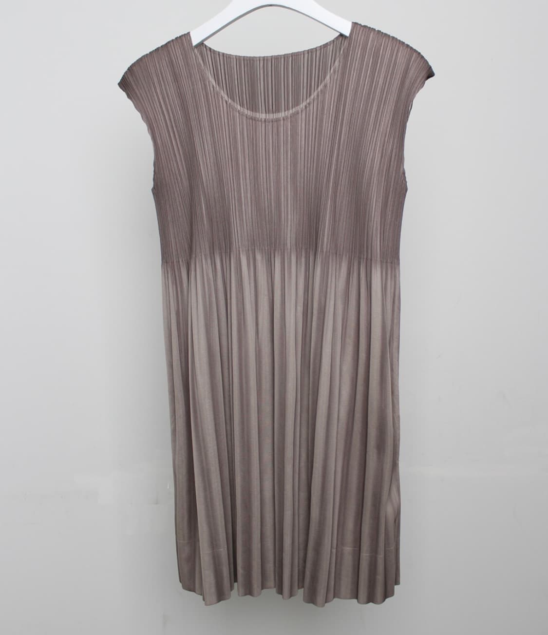 Pleats Please by Issey Miyake   상품이미지1