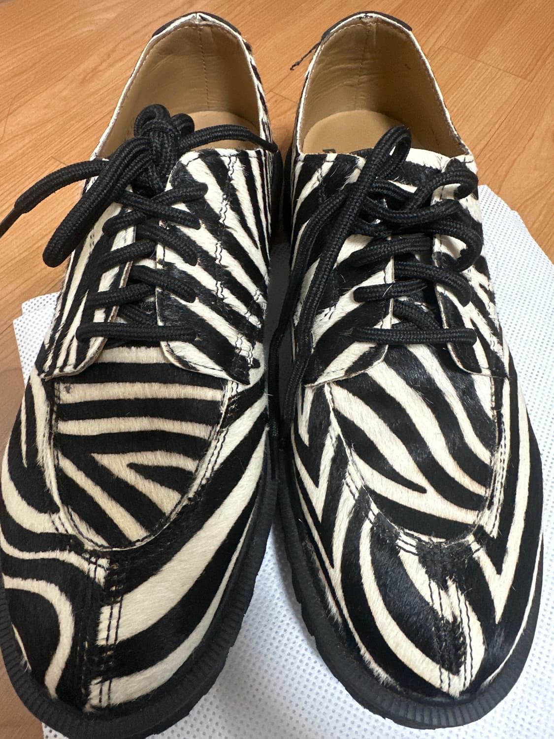 슈프림 닥터마틴 제브라 2046 상품이미지2