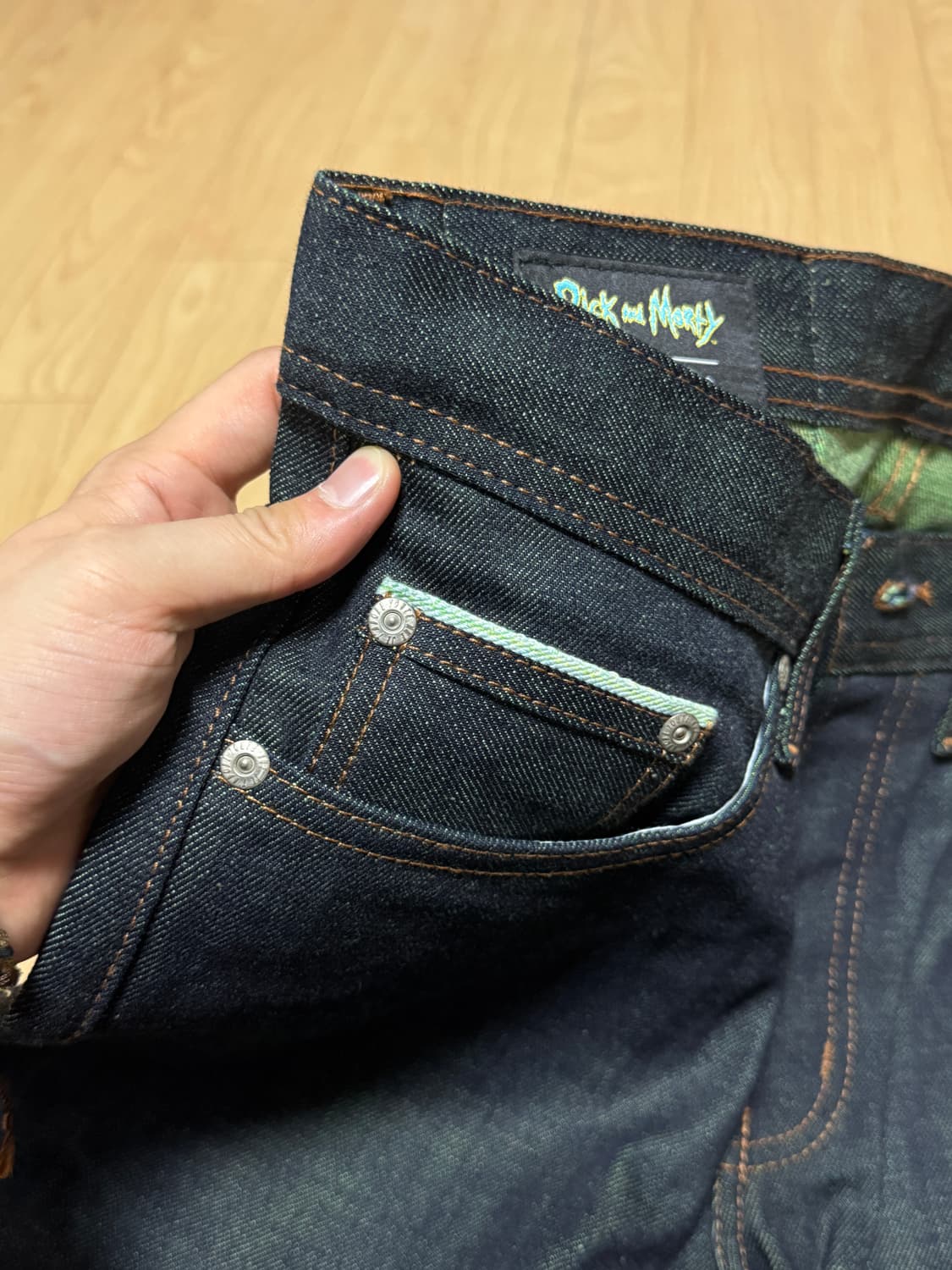 네이키드앤 페이머스 X 릭앤모티 상품이미지3